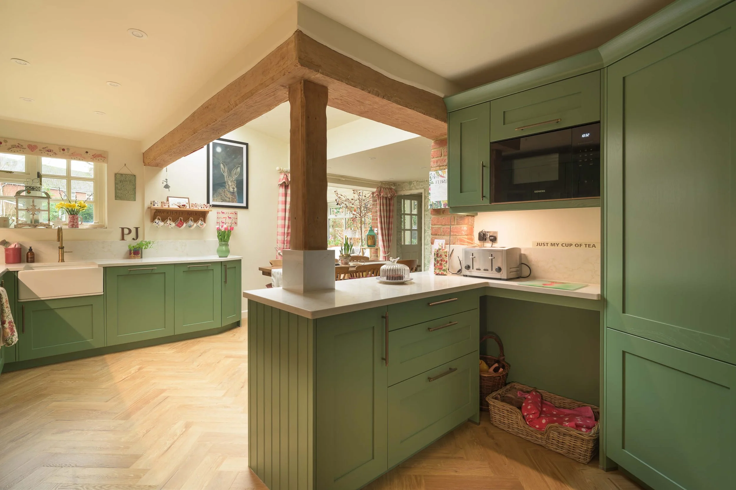 Green Classic Kitchen in Aylesbury 