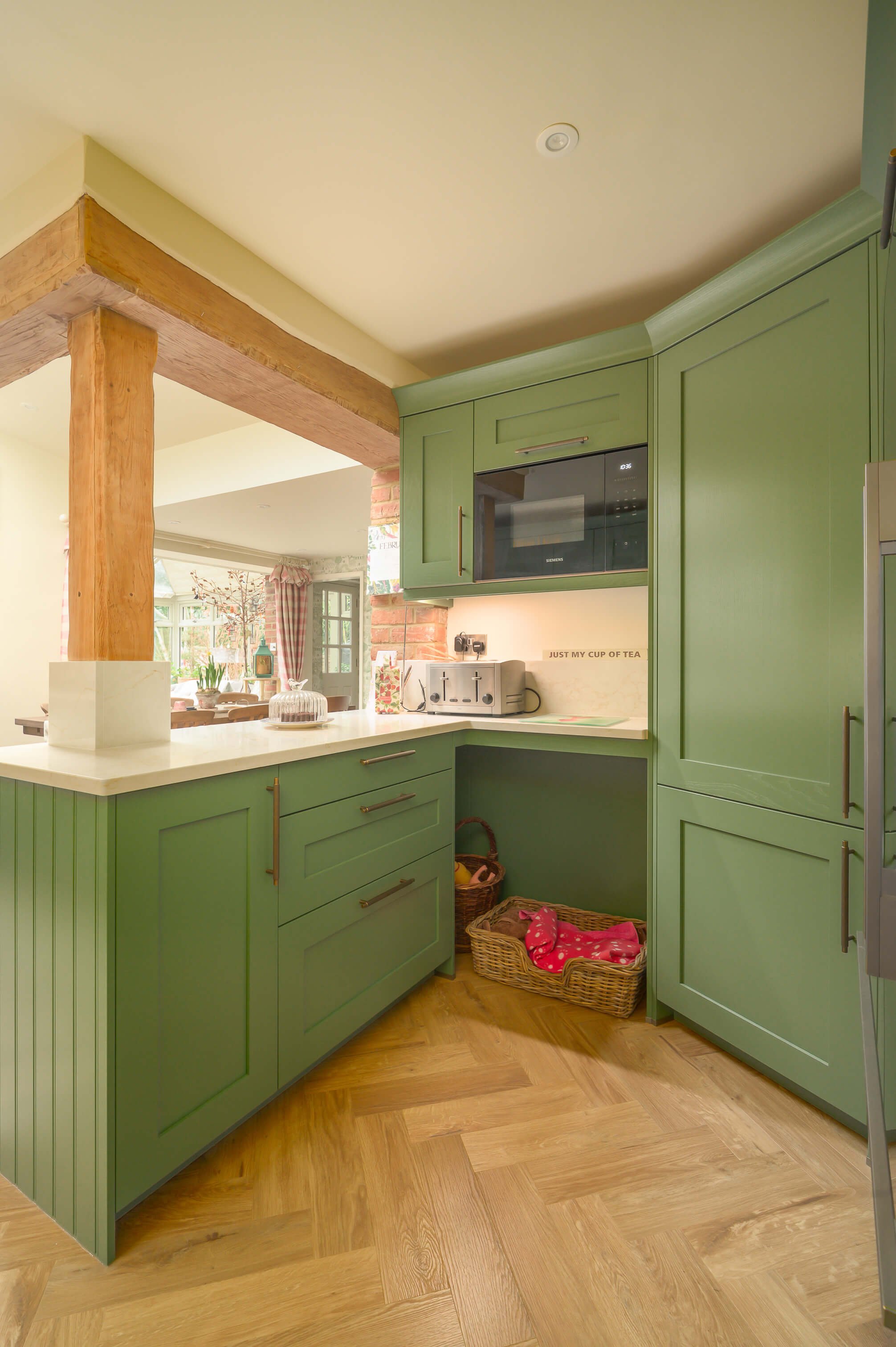 Green Classic Kitchen in Aylesbury 