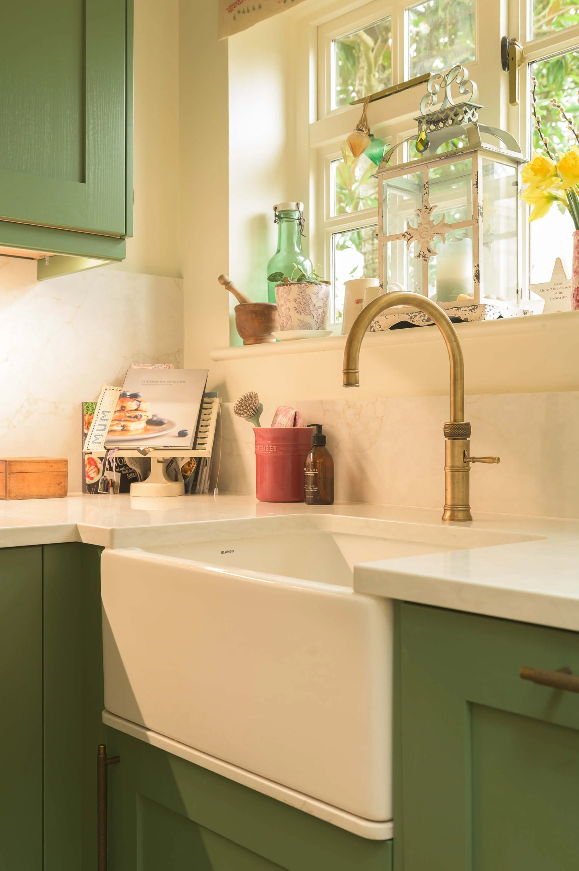 Green Classic Kitchen in Aylesbury 