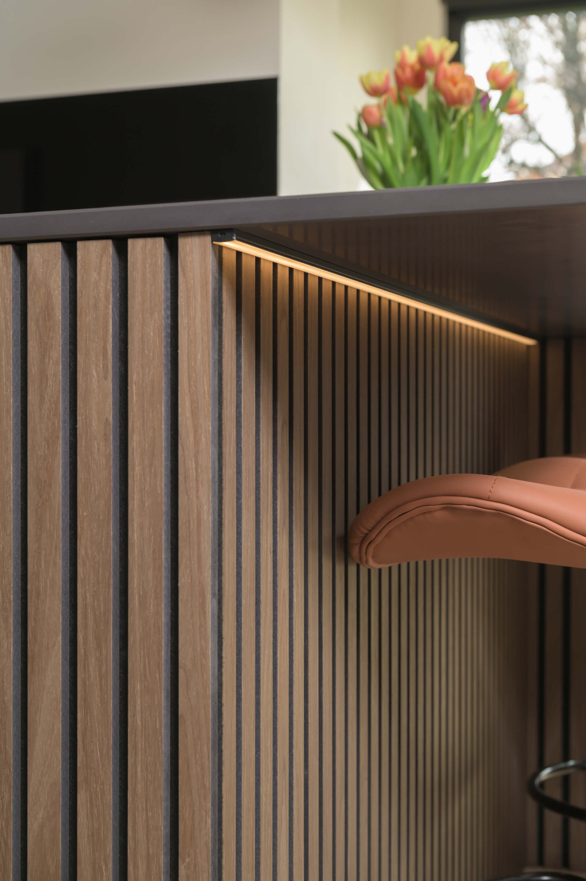 Black & Wood Modern Kitchen in Hazlemere 