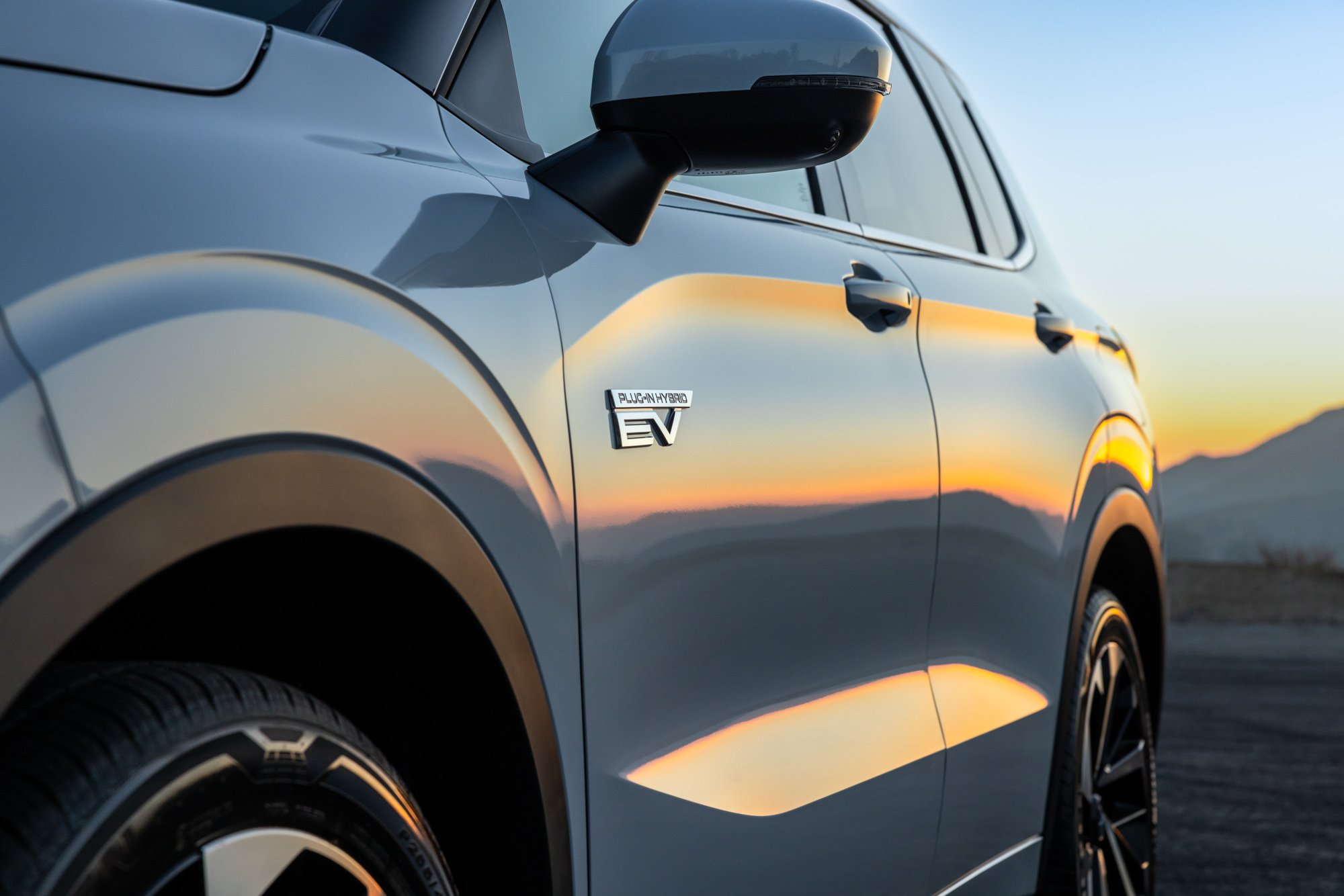 MY23_Mitsubishi_Outlander PHEV_SEL White Diamond_KV_EV_Go All Out_3V8A4503.jpg