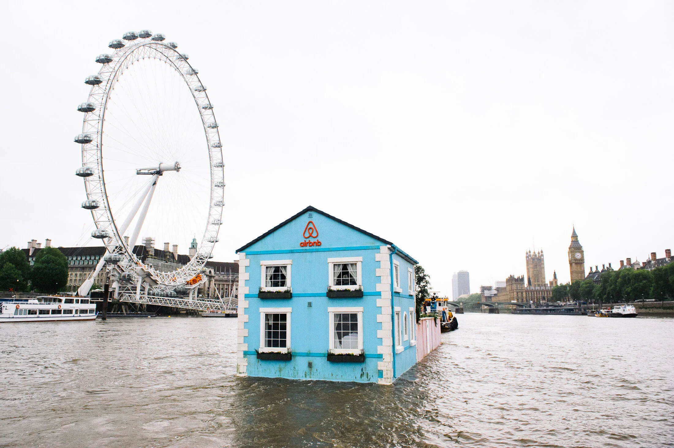 buck_airbnb_house_thames04.jpg