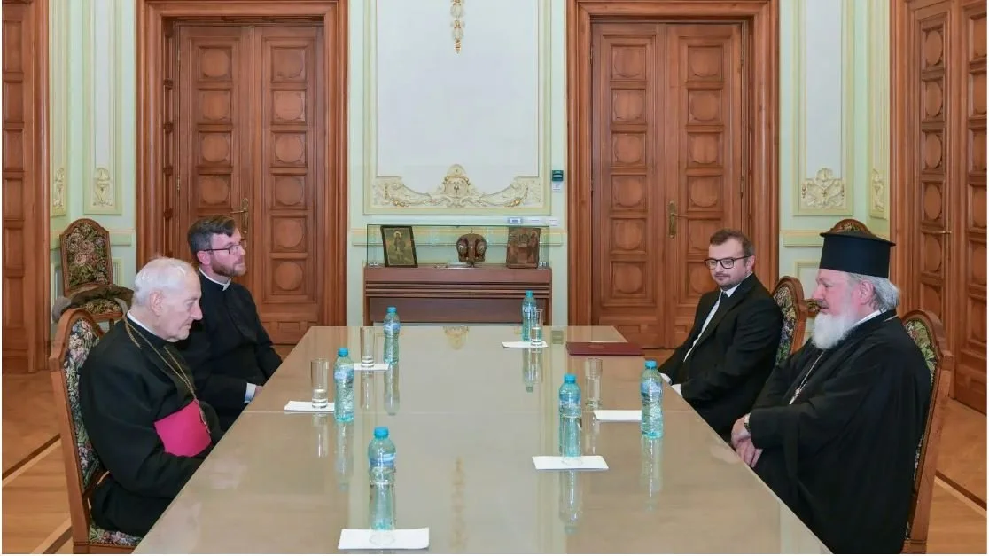 meeting with varlaam.JPG