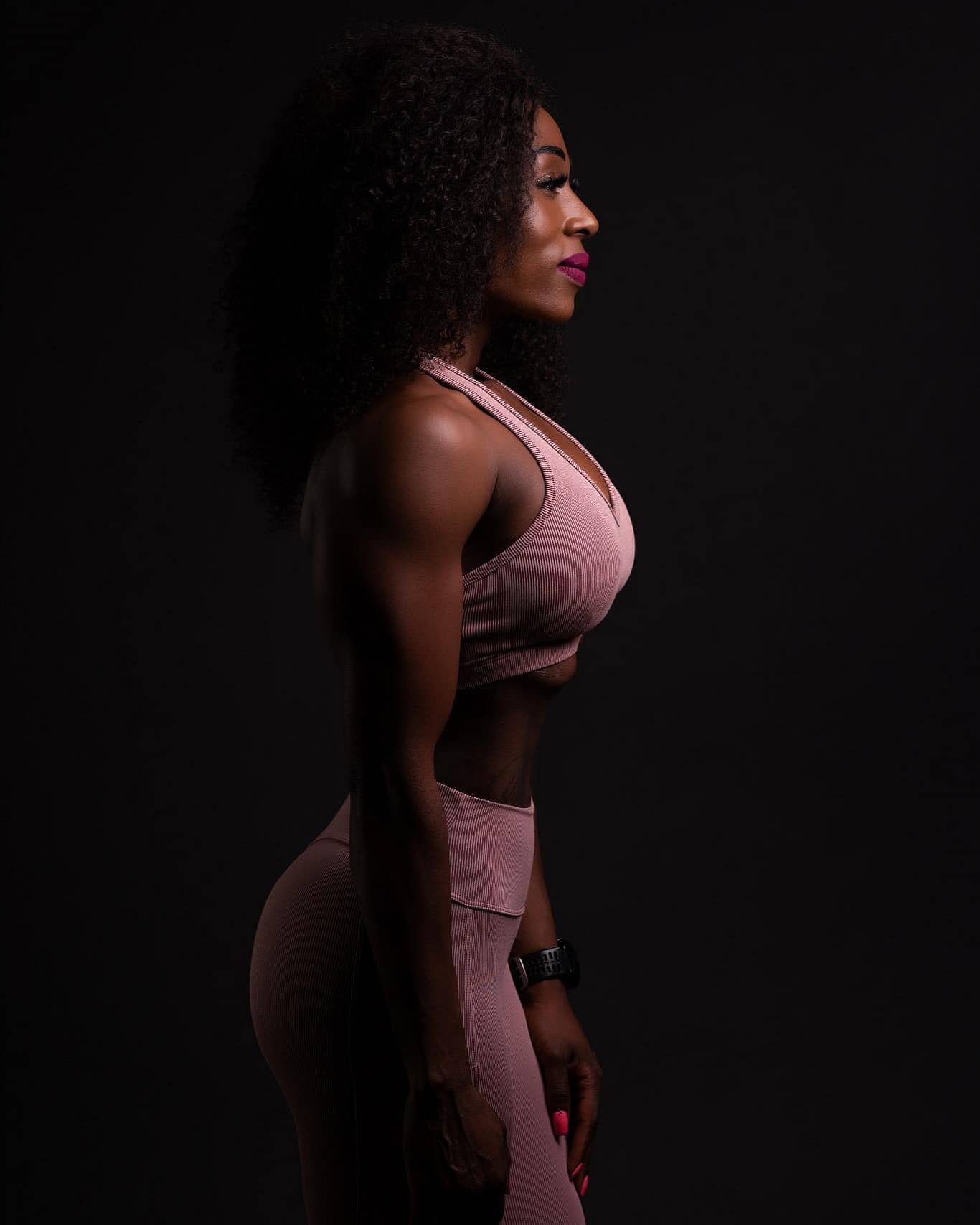 Wish you all the best for 2021
Timeless Photography is the key

My work for @zalisafitness_lk

#twofacesphotography
#workinthestudio
#fitnessgirl #fitnessathletes #athletportraitfew #perfectlight #timelessbeauty #sportlerin #morethanaphoto #betimeles