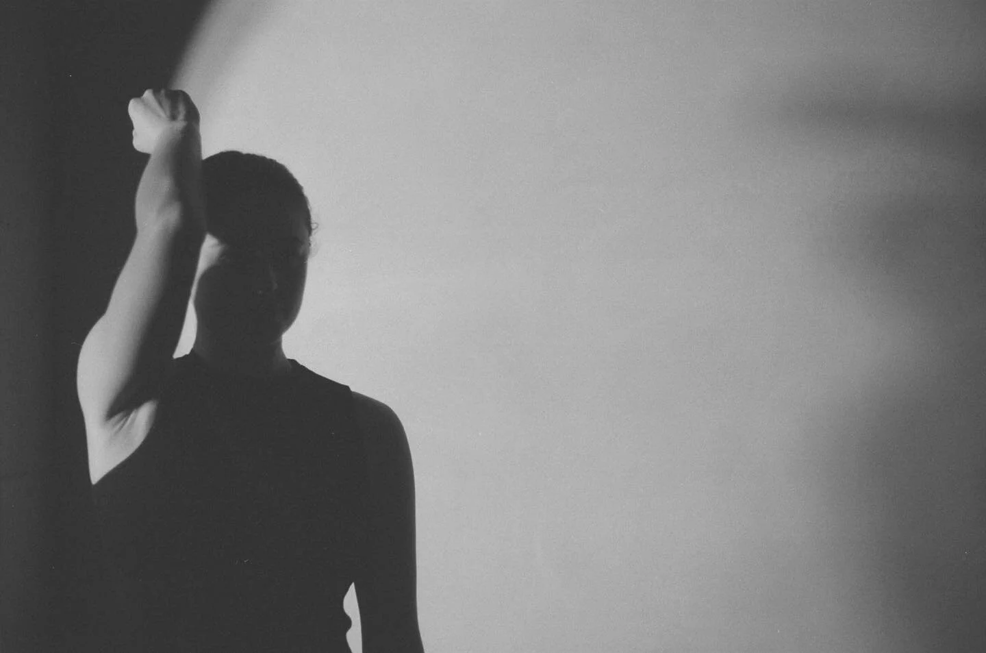 gentle.

a beautiful movement sequence coming soon / collaboration with @esmeeflow @dot._kom