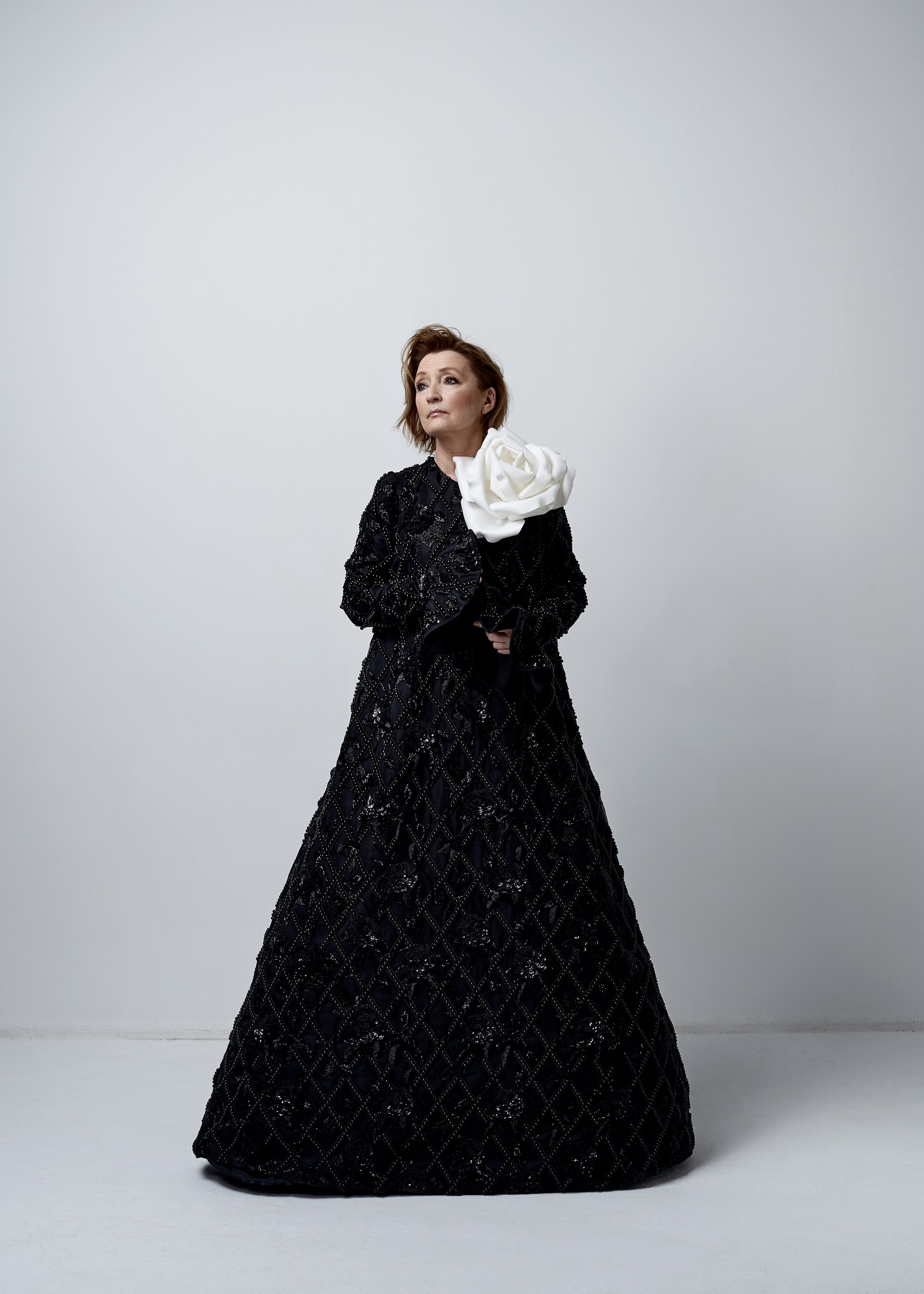 lesley manville11980v2 2.jpeg
