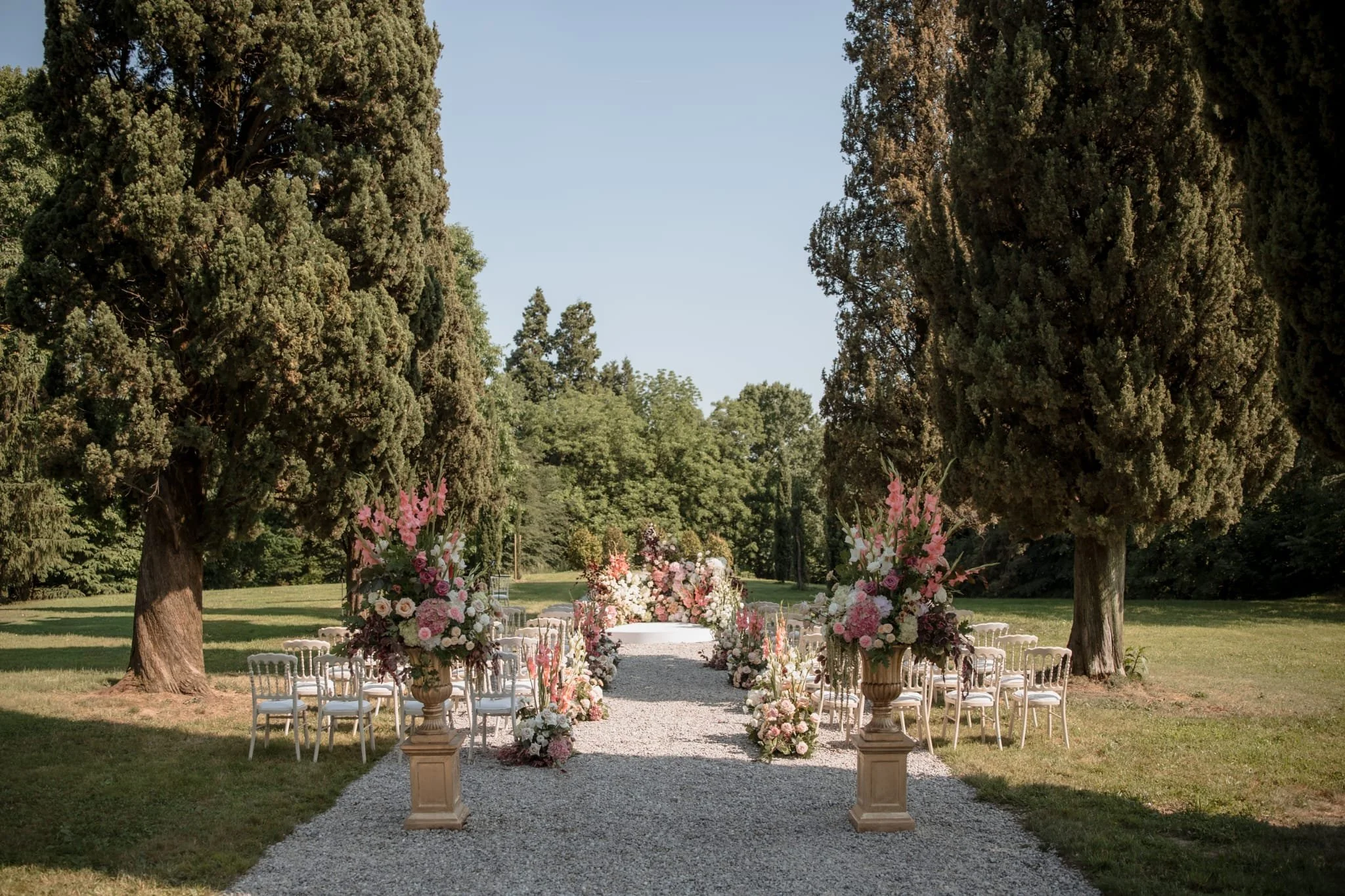 ceremony-greenery-arrangement-park-lake-como.jpeg
