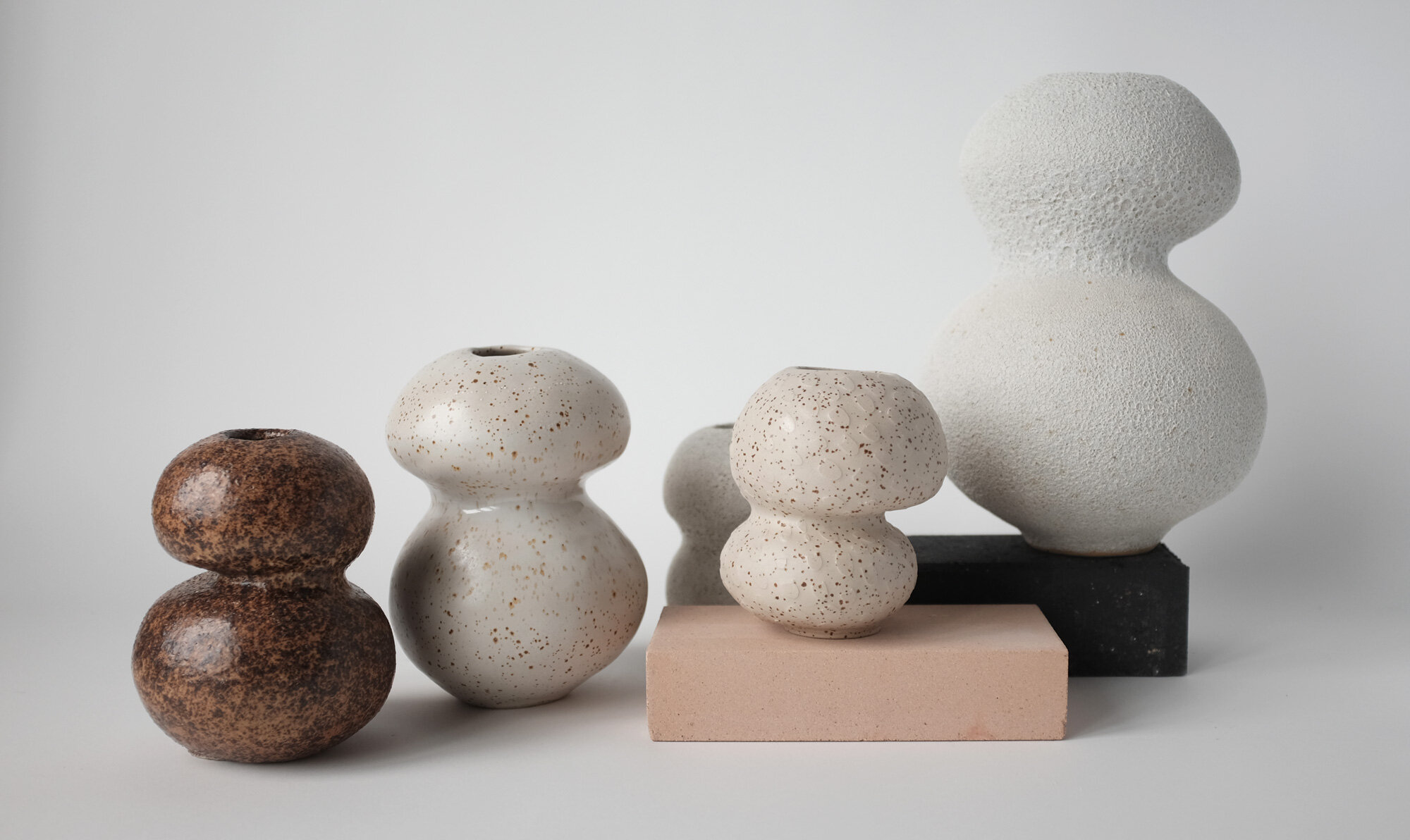 SELECTION OF VASES
approximate measures between 15cm and 30cm tall.