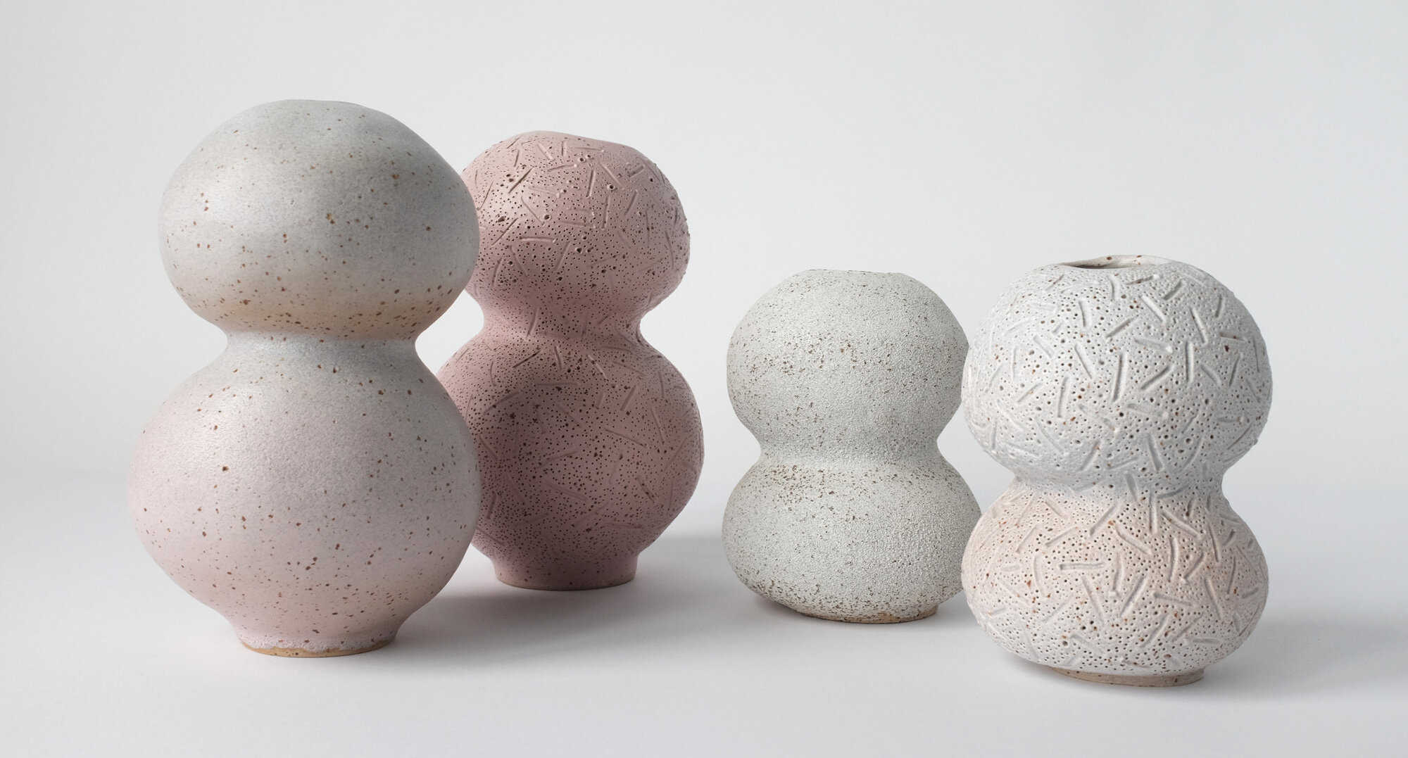 VASES
ranging between 15cm and 22cm tall.