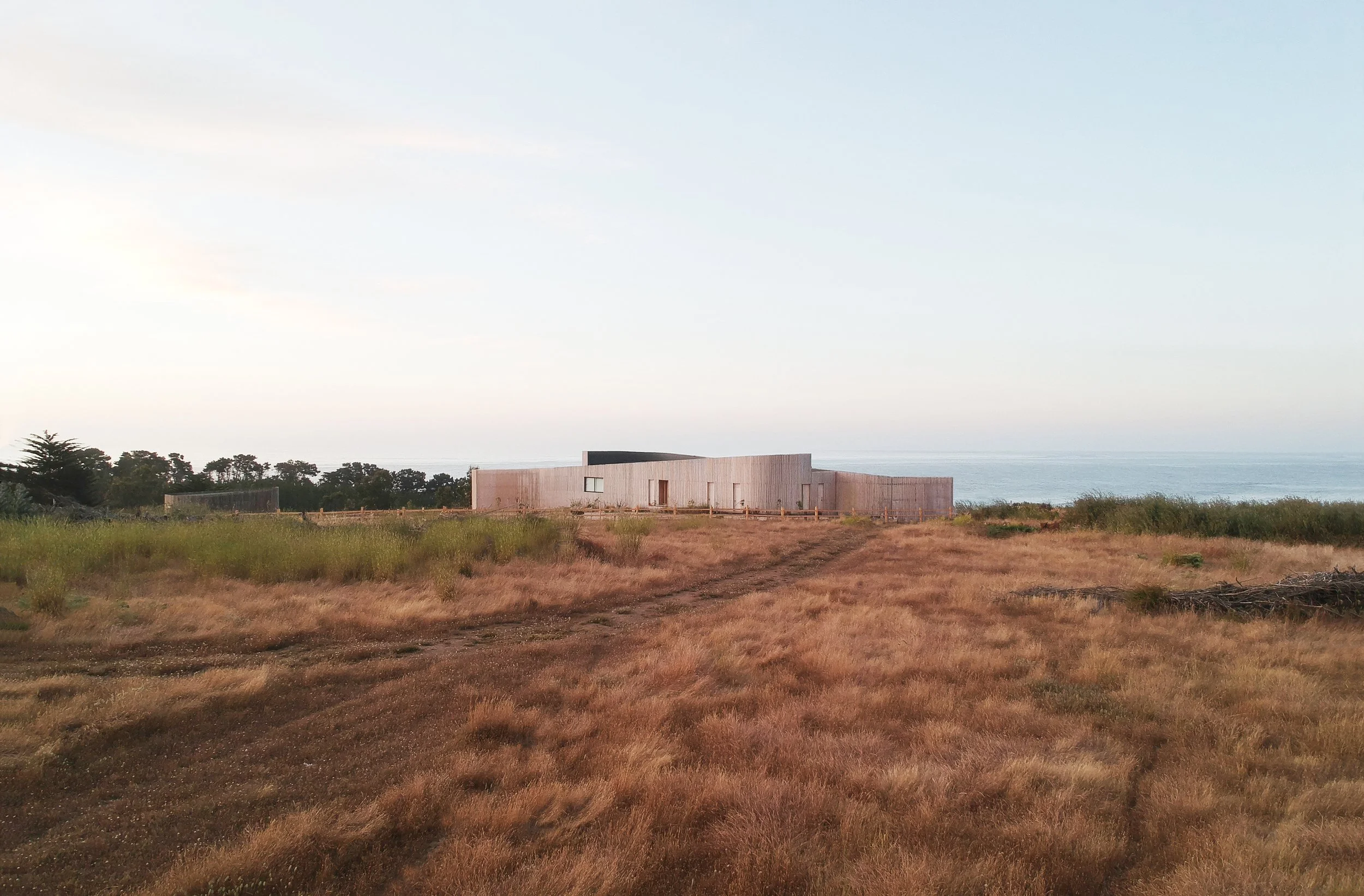 03B Casa en el viento - Pablo Larroulet Larrou Blaq Arquitectos.jpg