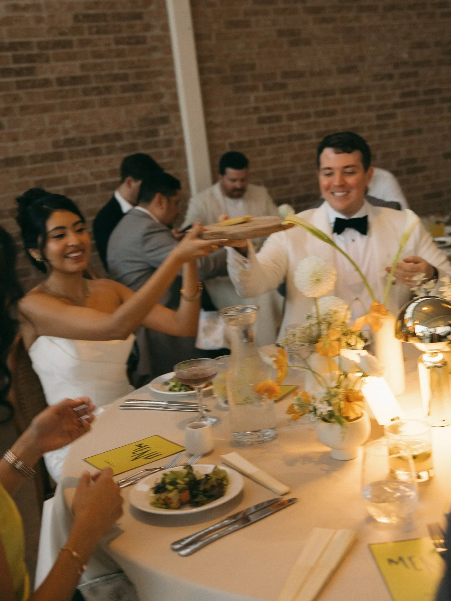 Post-ceremony moments from Felisa + Brian&rsquo;s wedding day. It was my first time shooting at @barrmansion and it quickly became my favorite venue. 

Some other things I loved about Brian + Felisa&rsquo;s day: 

- a dirty martini was their signatur