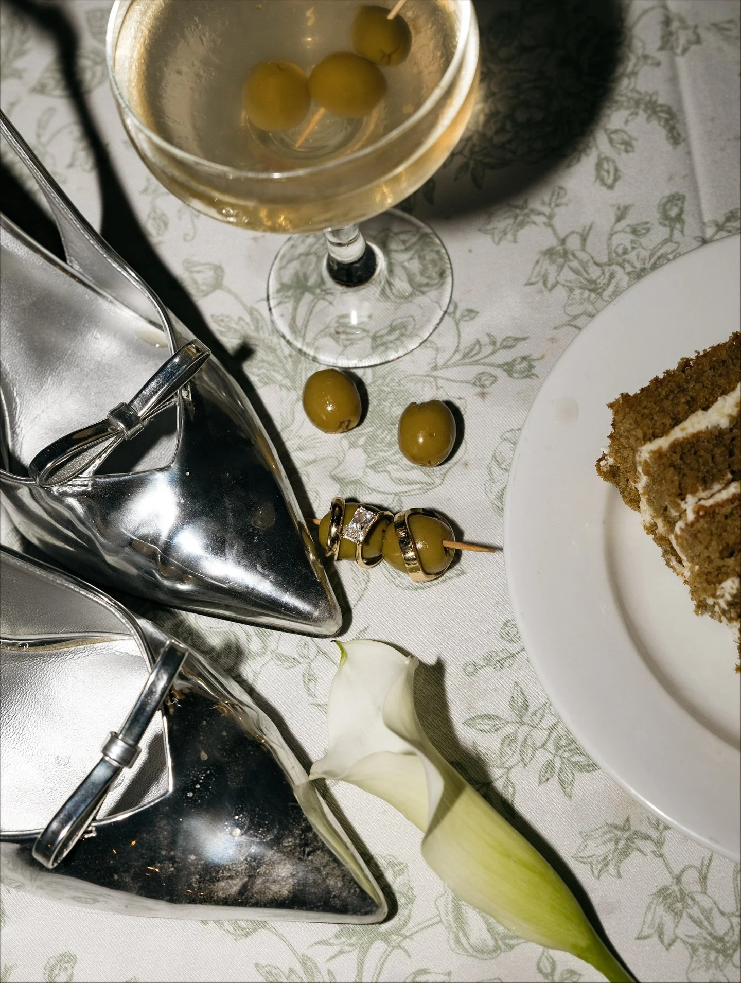 Ingredients for the perfect reception: dirty martinis, vinyls, an outfit change and the loves of your life.