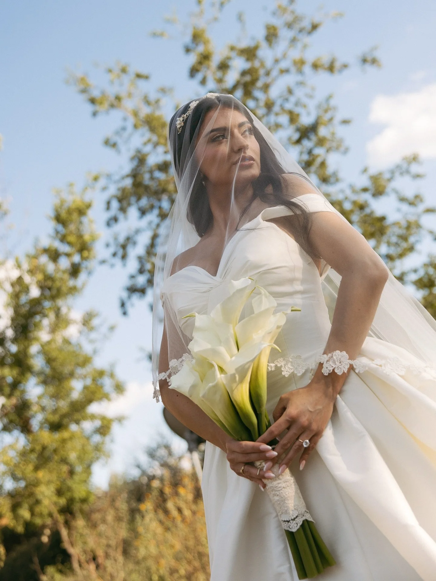 MICHELLE LE BON EVERYBODY. 

No other words. That&rsquo;s all. 

@le_bon_clem - your wife is my everything! 

But seriously, so obsessed with these bridals. I adore adore adore elopements &amp; micro weddings because the day is so much more relaxed a