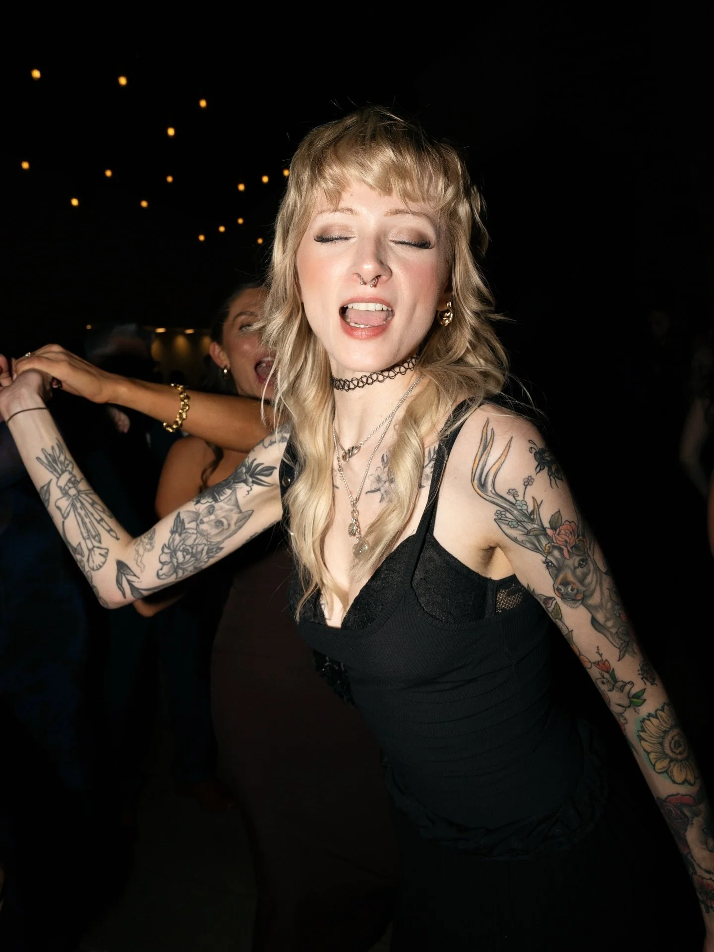 When your dance floor looks like this >>> 

Elizabeth &amp; Justin know how to throw it down. My last wedding of 2025 ended with a damn good party and I loved every second of it.