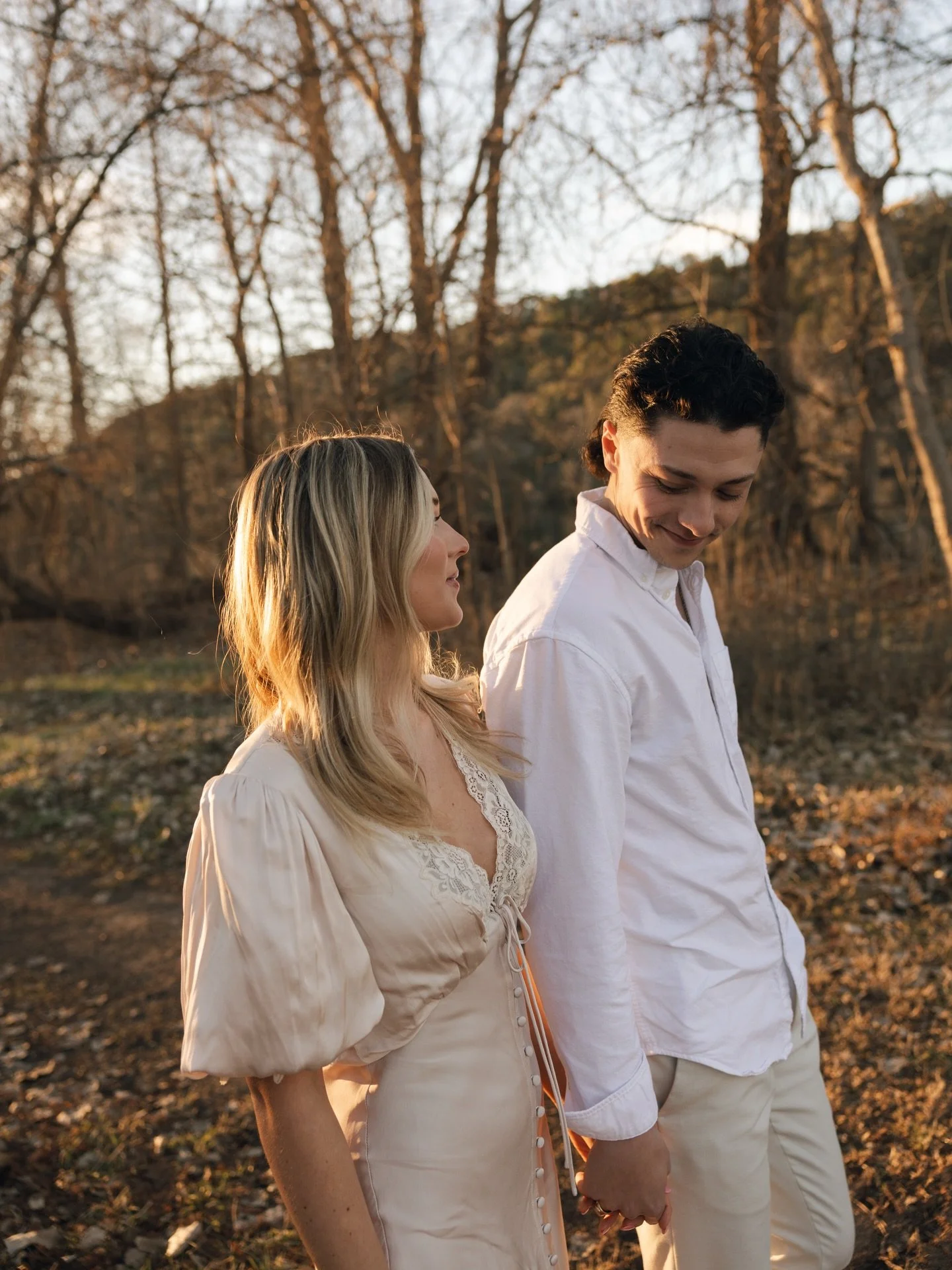 Texas winters = sunny days &amp; cold breezes. They&rsquo;re just as perfect as these two. 

Taylor &amp; Bailey&rsquo;s engagement session. 🌞