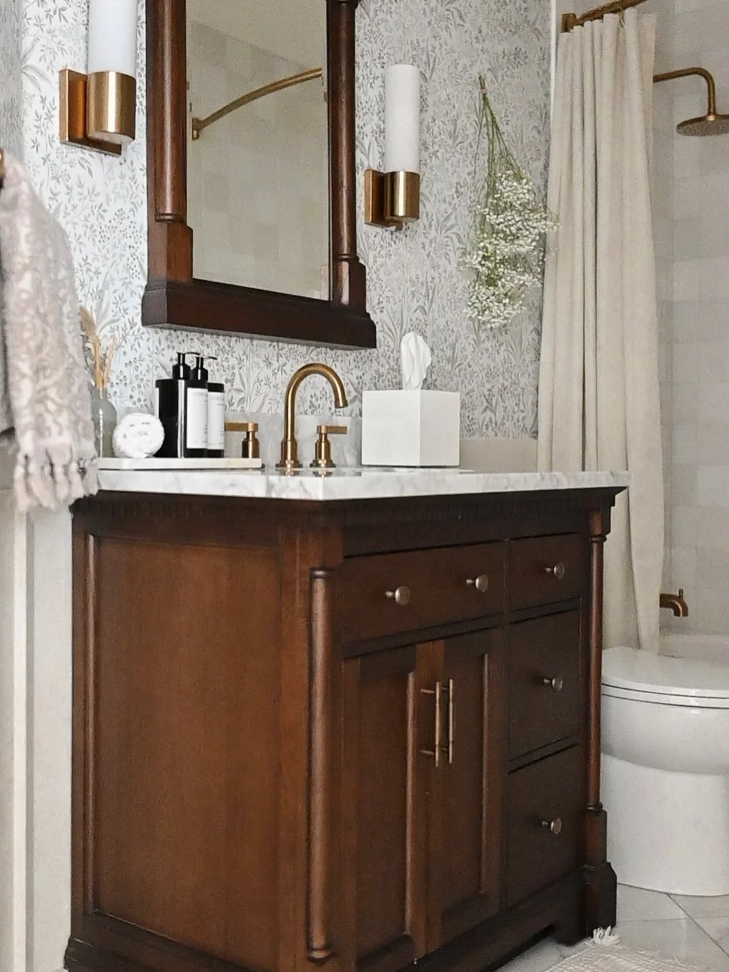 Many people hear the phrase &ldquo;no-demo reno&rdquo; and think there will literally be no dust.

Technically, a no-demo reno does include removal of dated or damaged finishes, so there will be somewhat of a mess in most cases.

In the kids&rsquo; b