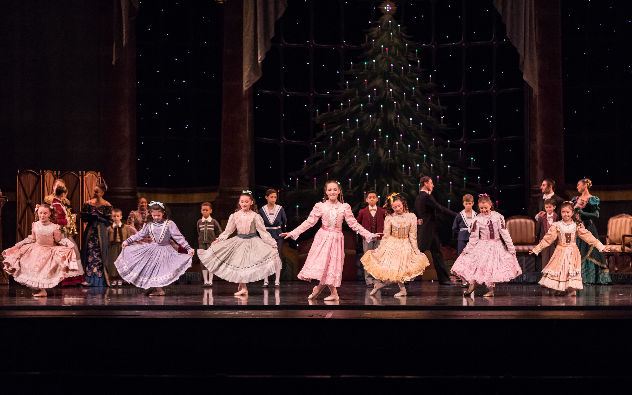 CaliforniaBallet_Nutcracker2019-SamZauscher-0167.jpg
