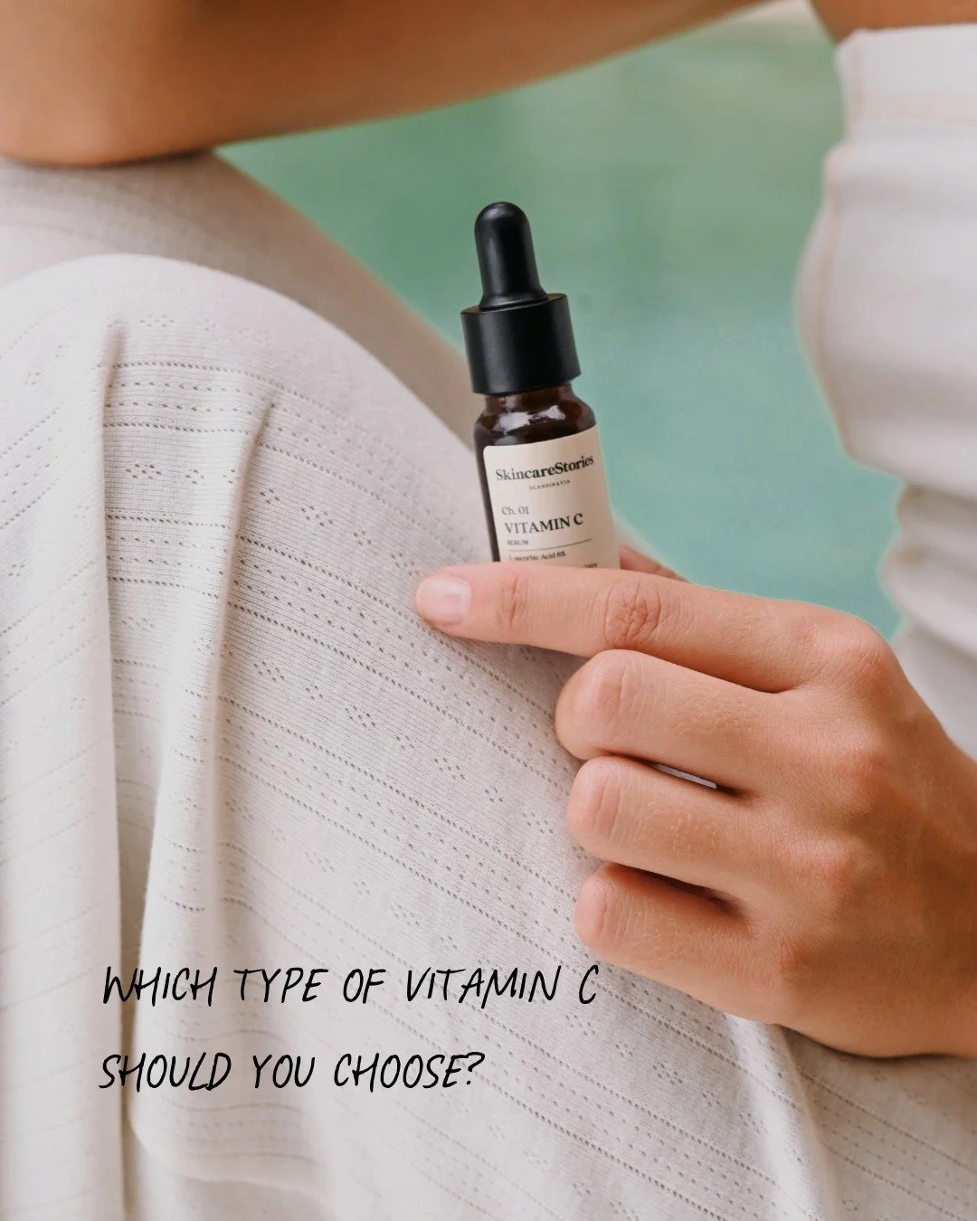 Before you choose a serum, make sure you know this first.

There are two main types:

🍋 Pure Vitamin C (L-ascorbic acid): fast-acting, highly effective, but can be unstable if not fresh.

🍊 Derivatives: more stable, gentler on sensitive skin, but o