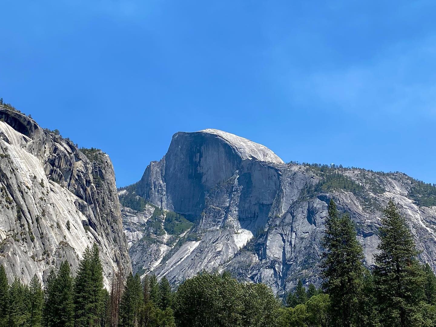 It never ceases to amaze. #halfdome @yosemitenps is a must see when at @4bearschalet - a short 40 minutes from the Park&rsquo;s gate. #gohike #hikecalifornia #california #nationalpark