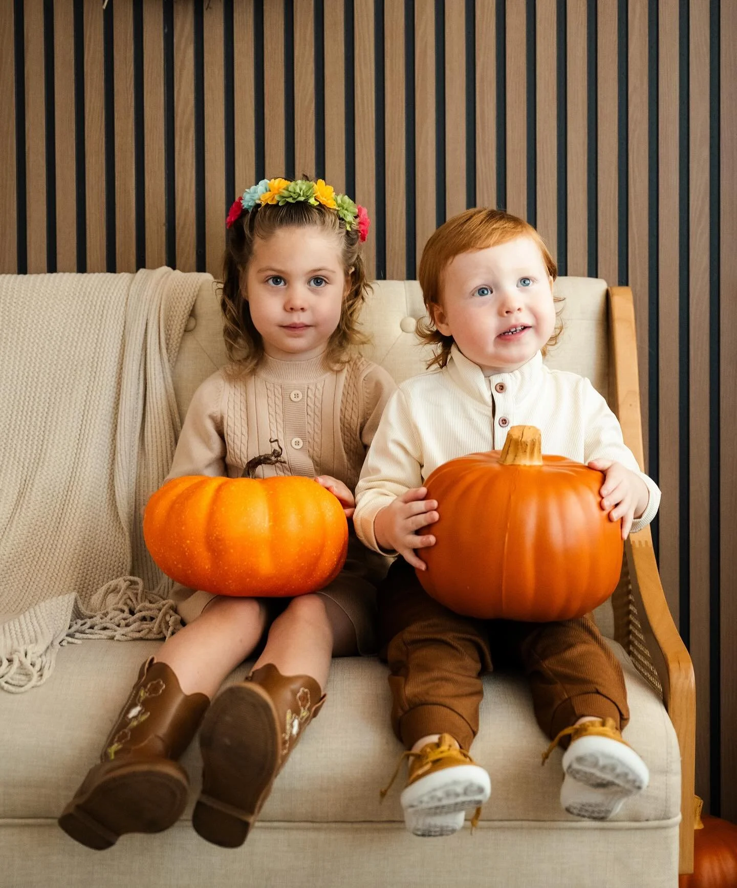 🍁 Pumpkin pals and cozy fall vibes! 🍁 

These two showed up in the cutest little outfits, ready to take on the fall season in style. 

From the flower crown to those tiny boots &mdash; I can&rsquo;t handle the cuteness!

I am all about capturing ki