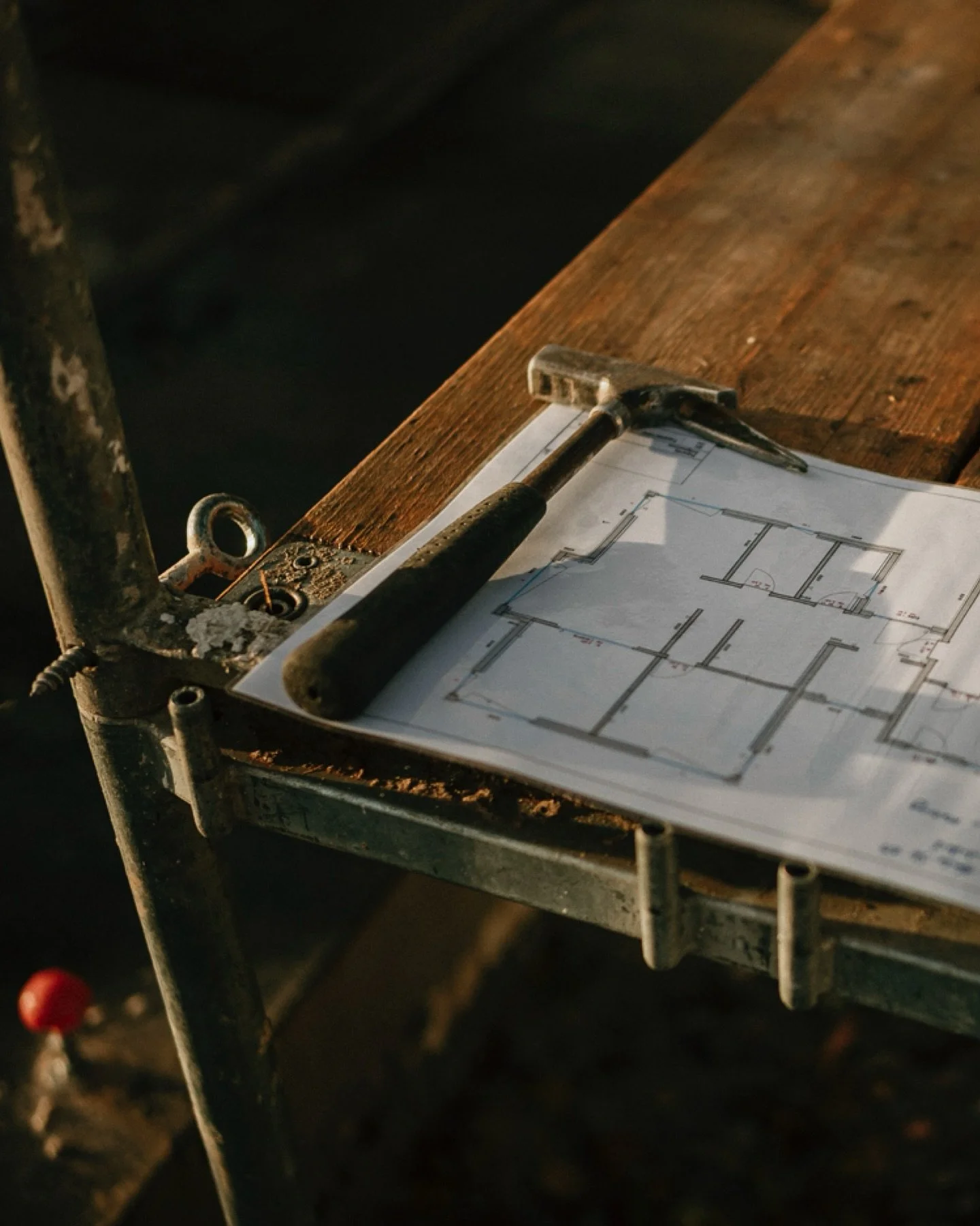 under construction.
holzrahmenbau: @raphaelrisse_bauenmitholz 
planung: @ballhorn.lempke.architekten 

#underconstruction #architecture #minimalism #holzrahmenbau #leicam11