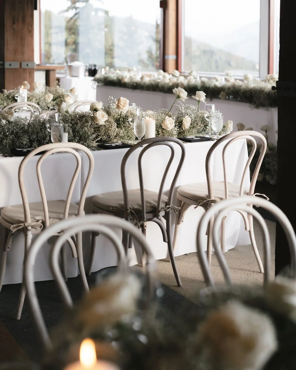 Classic, elegant, unassuming. 🦢✨

Rentals Pictured: Whitewash Bentwood Chairs

📍 - @thelittlenell
📋 - @Birchandhoneycollective
📸 - @meredithdiamondphoto
🌺 - @Provisionfloral

#partywithpremier #weddingrentals #uniqueweddingrentals #luxurywedding
