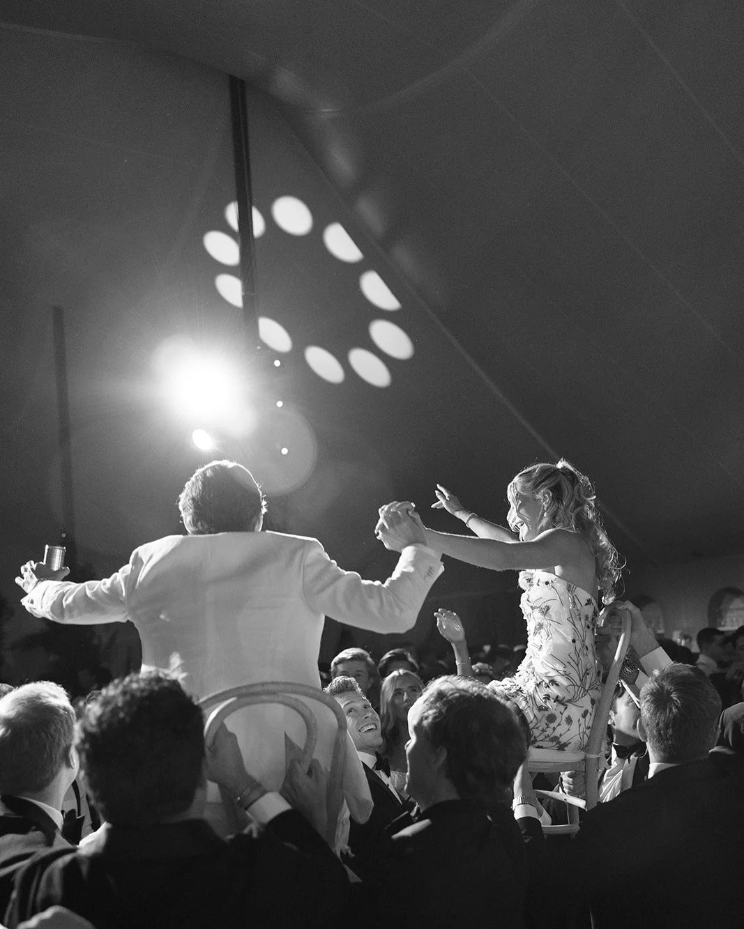 Non-stop rockstar vibes on your special day. 🎸

Pictured: 16&rsquo; x 28&rsquo; Band Stage, 21&rsquo; x 24&rsquo; Distressed Oak Dance Floor, 59&rsquo; x 139&rsquo; Sailcloth Tent

Planner: @slater_events 
Photographer: @megankayphotography
Venue: @