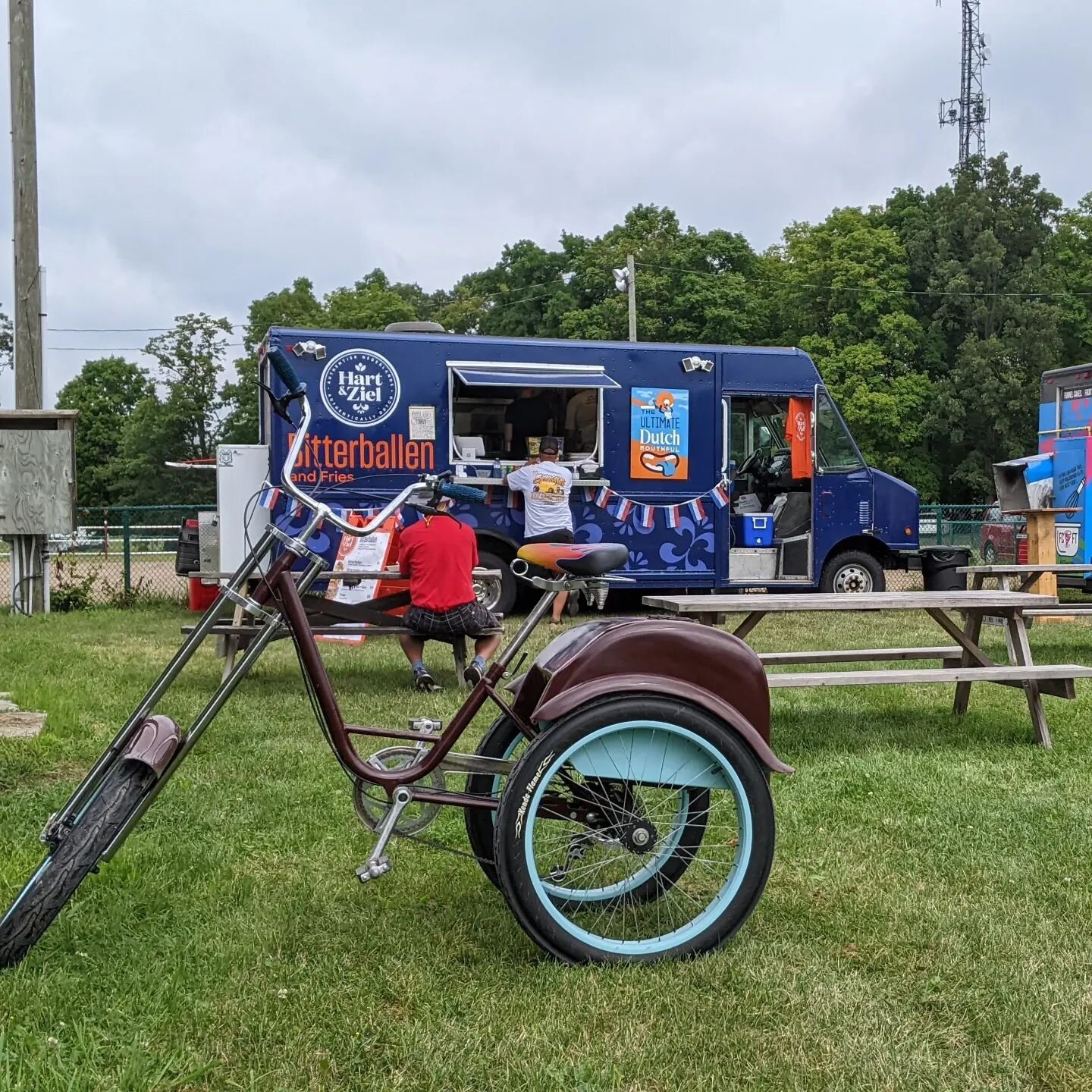 Are you out in the Hamilton area today? Drop by the @rocktonworldsfair grounds to see some awesome pre-60s era cars, some really neat bikes and some amazing vendors @jalopyjamup! 

Serving Gluten Free food all weekend! 

#glutenfreefoodtruck #jalopyj