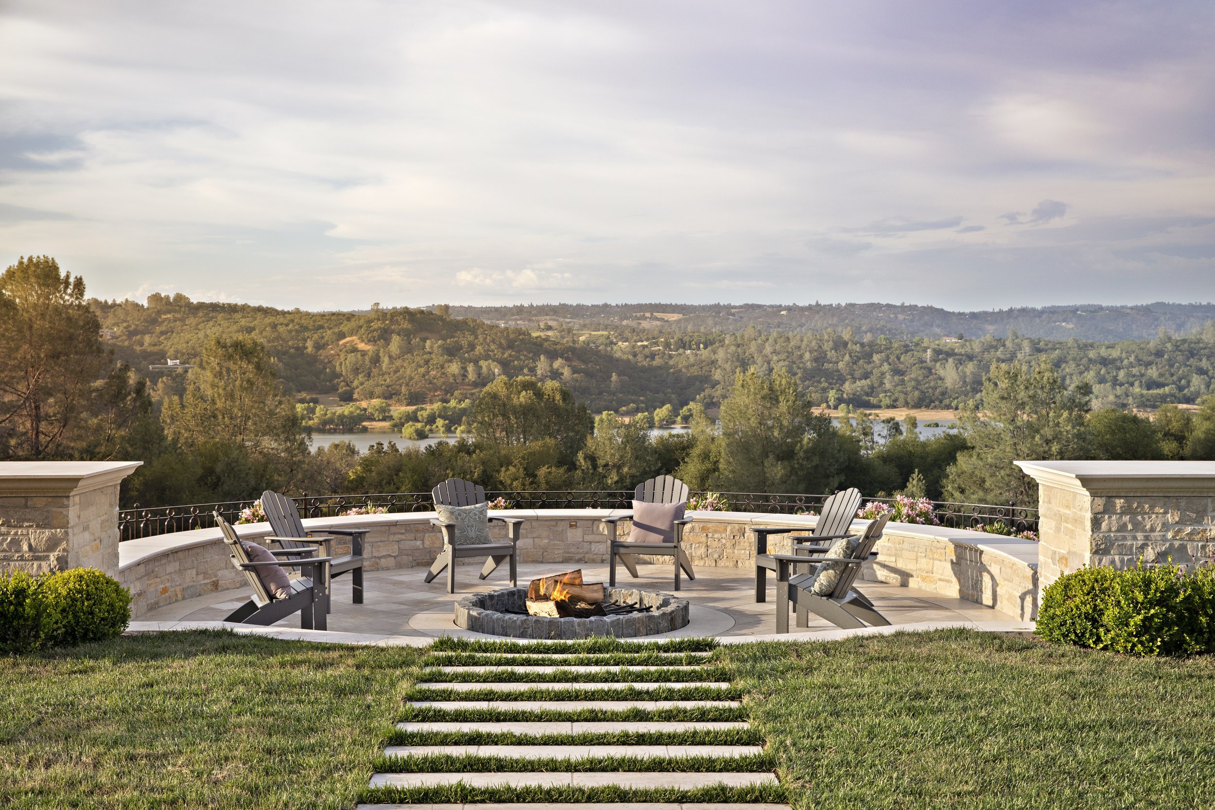 Firepit.jpg