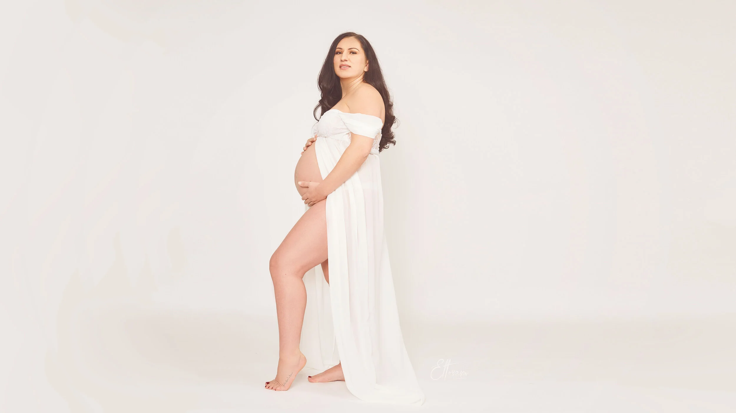 20191124_NEDA-MATERNITY-PHOTOSHOOT_0142-copy-web.jpg