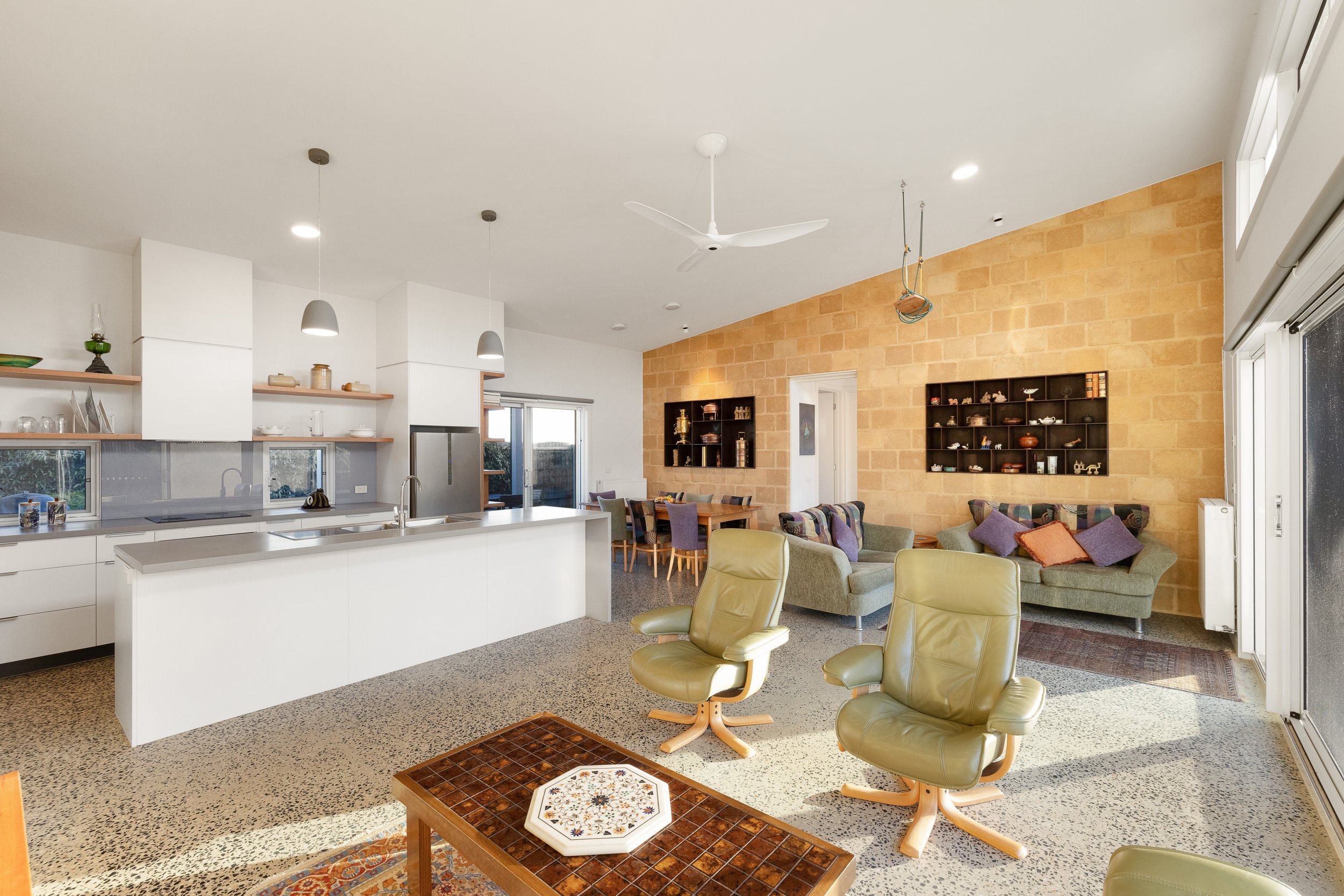 2. inside lounge dining kitchen (1).jpg