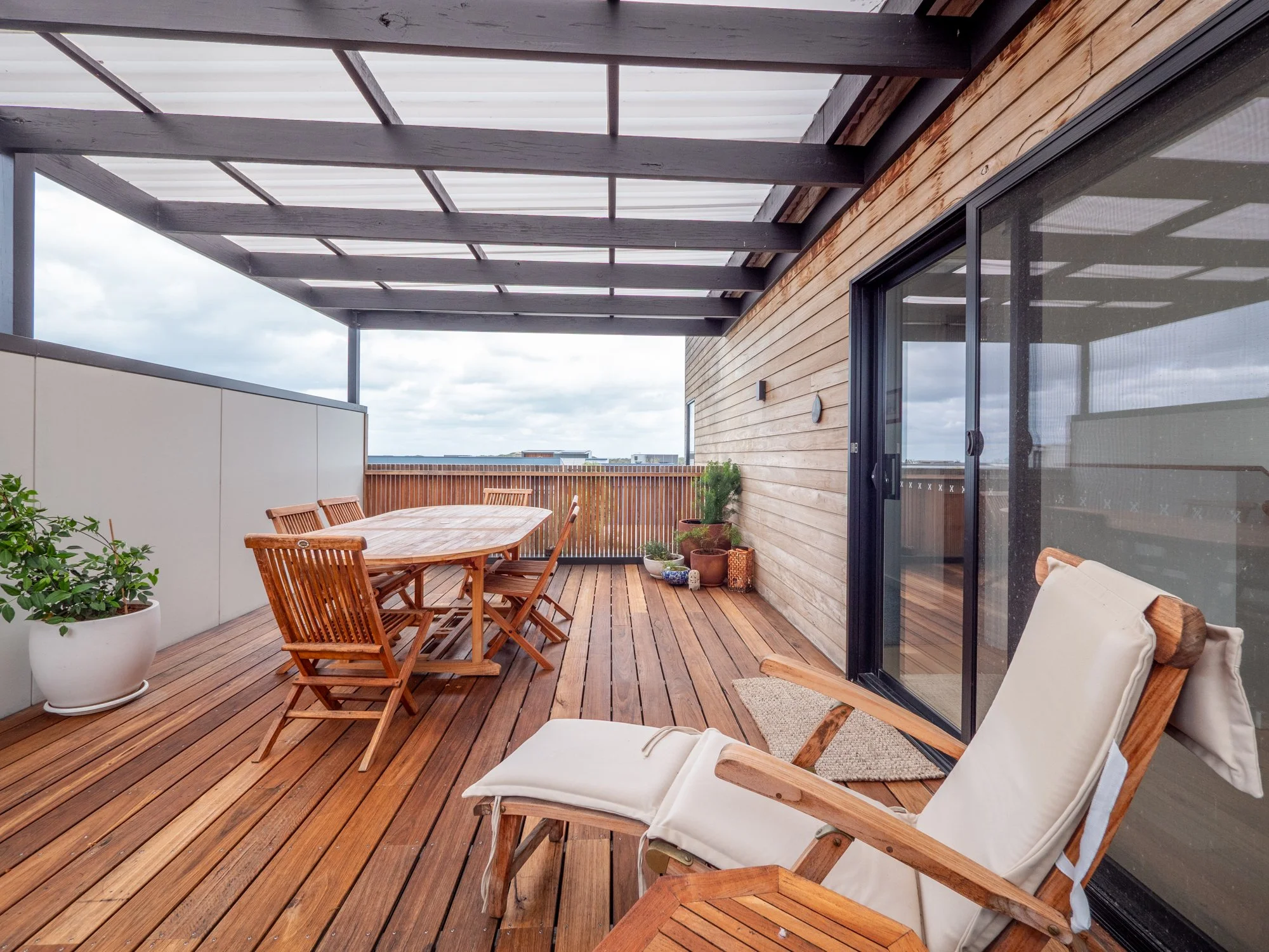 5. 12 Seastar Street - balcony .jpg