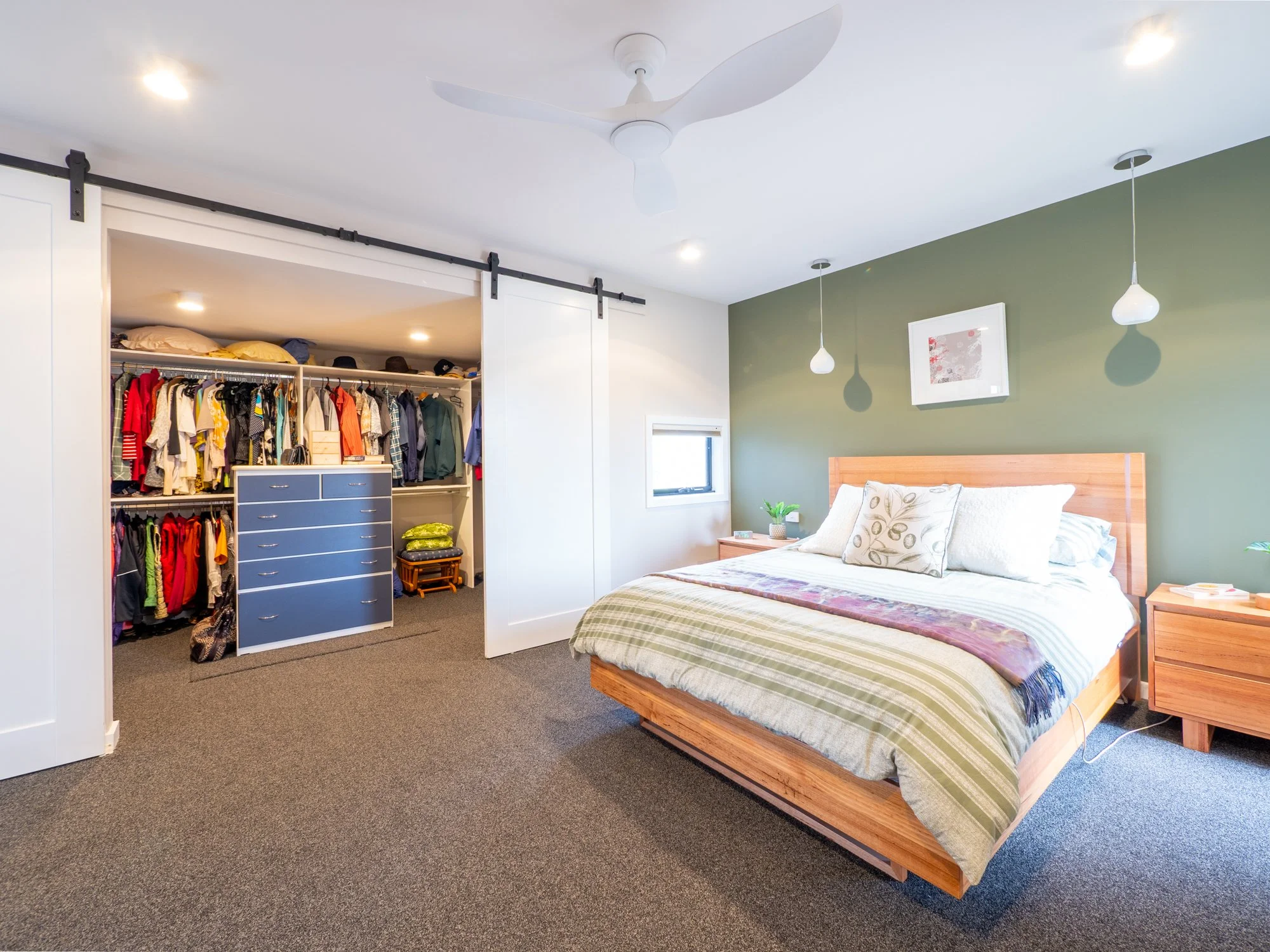 5. main bedroom20 Moonshadow Ave-30.jpg