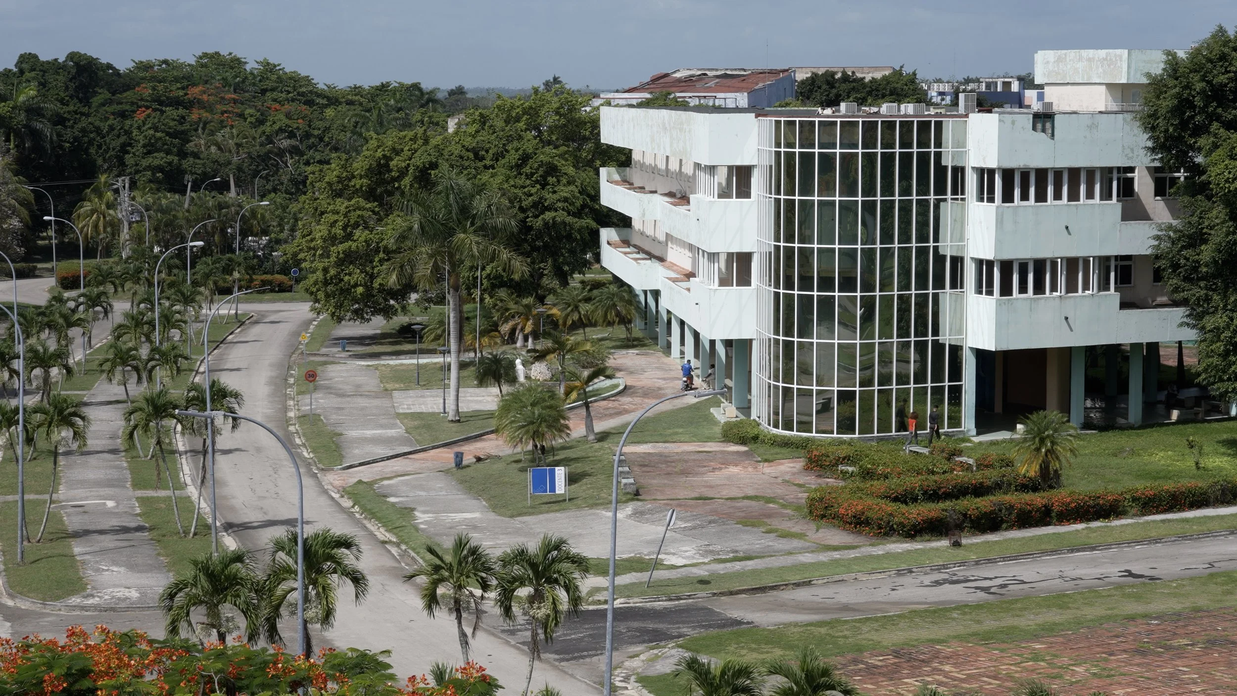 The University of Computer Sciences, which occupies the grounds of the former Russian base known as Lourdes, has graduated thousands of students since it was founded in 2002. PHOTO: Alfredo Lazcano Valera