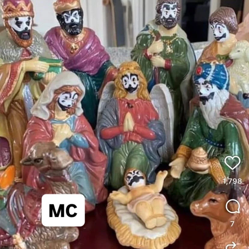 MC MF 😇

Silent Juggalo night via @stephmareetattoo / @dildonightmares 
Gingerbread shawty via @claredeloon &amp; thank u !!!