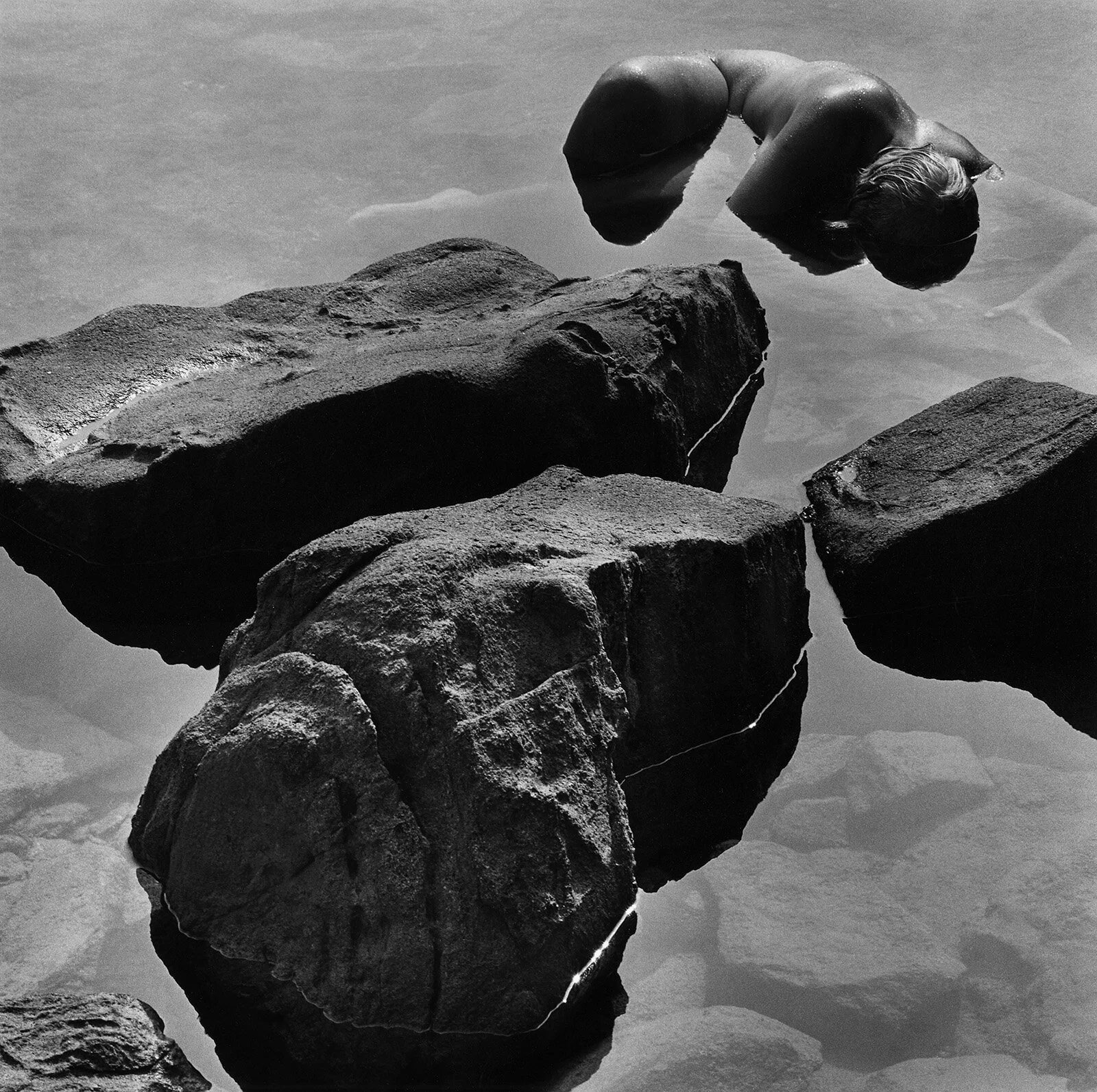 Nude w 3 Rocks 1600dpi.jpg