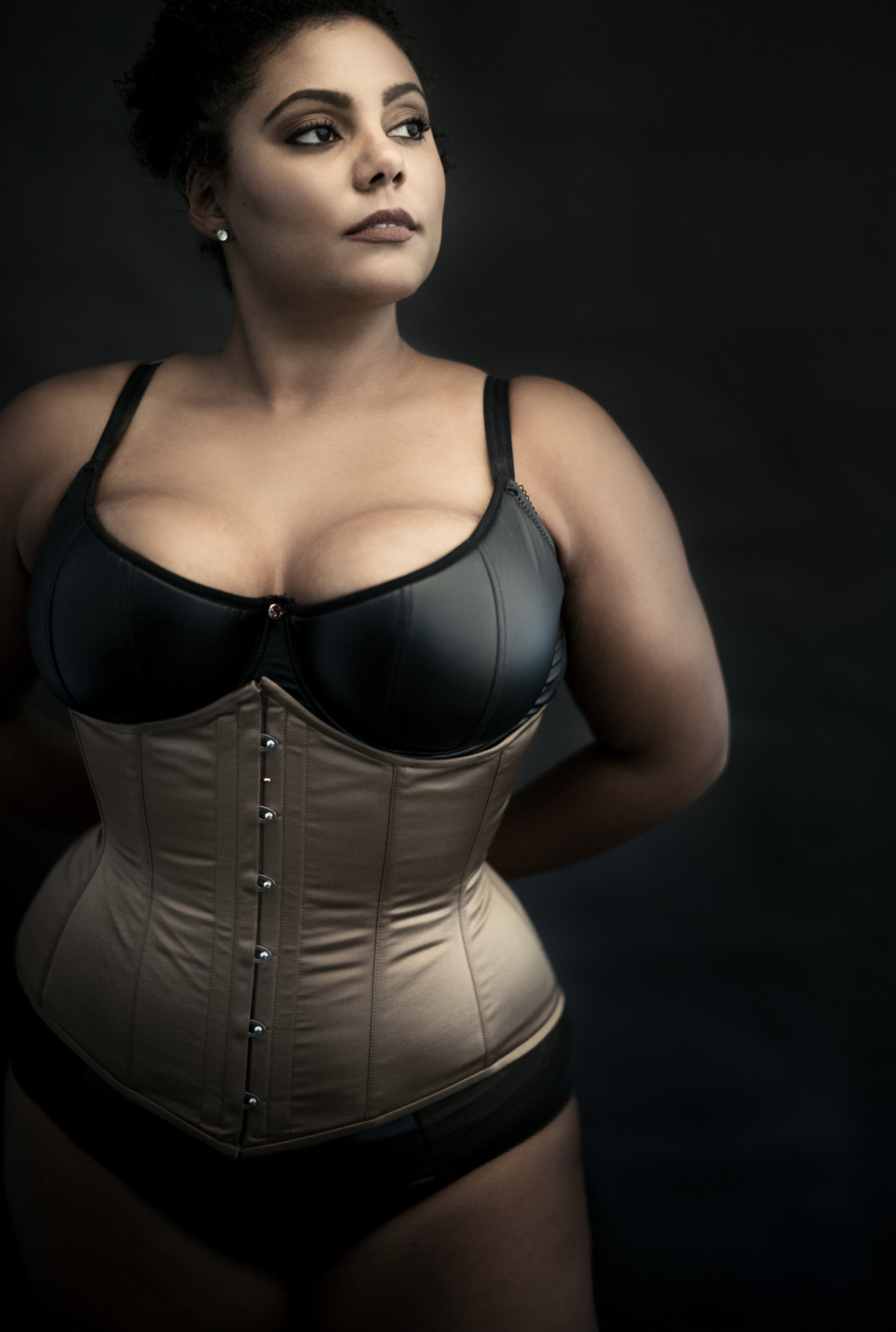 dark garden medical corset pots.png