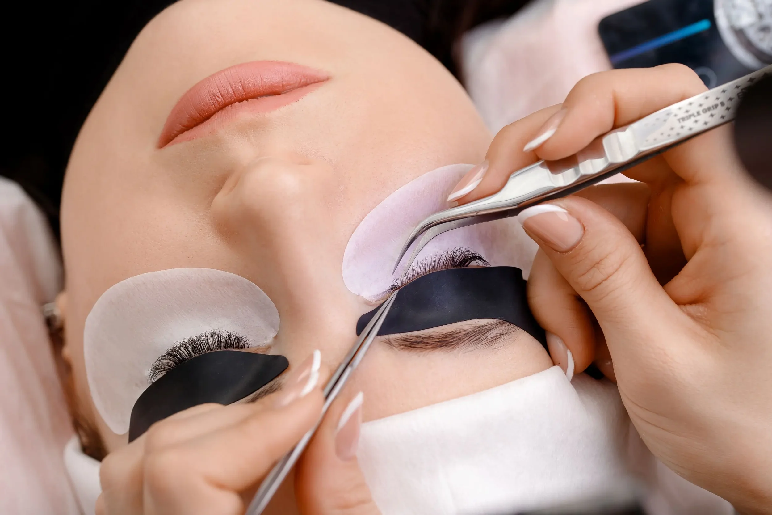 Can Lash Extensions Damage Natural Lashes?