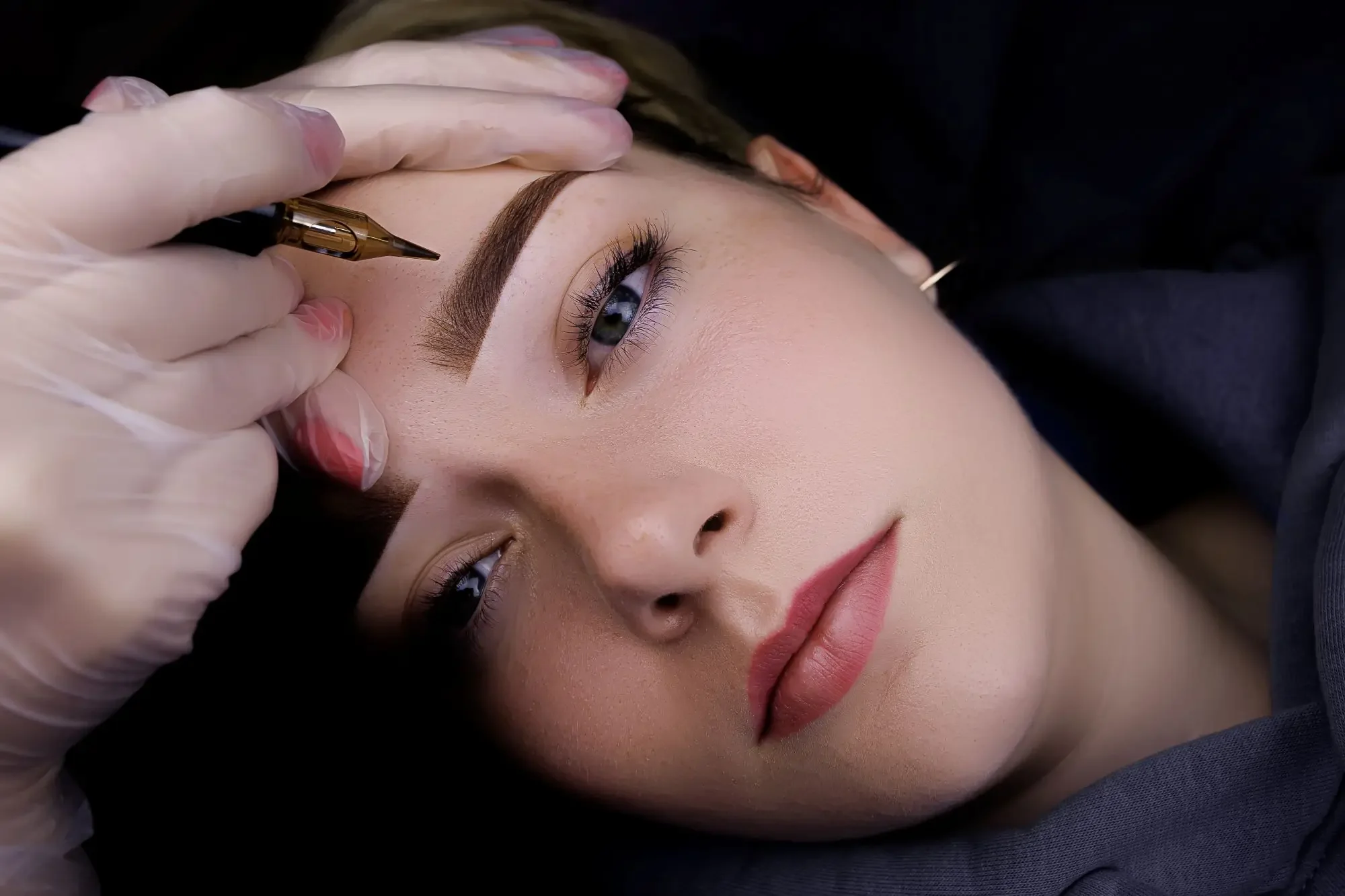 Microblading vs Powder Brows: Which Is Better for Your Skin Type?