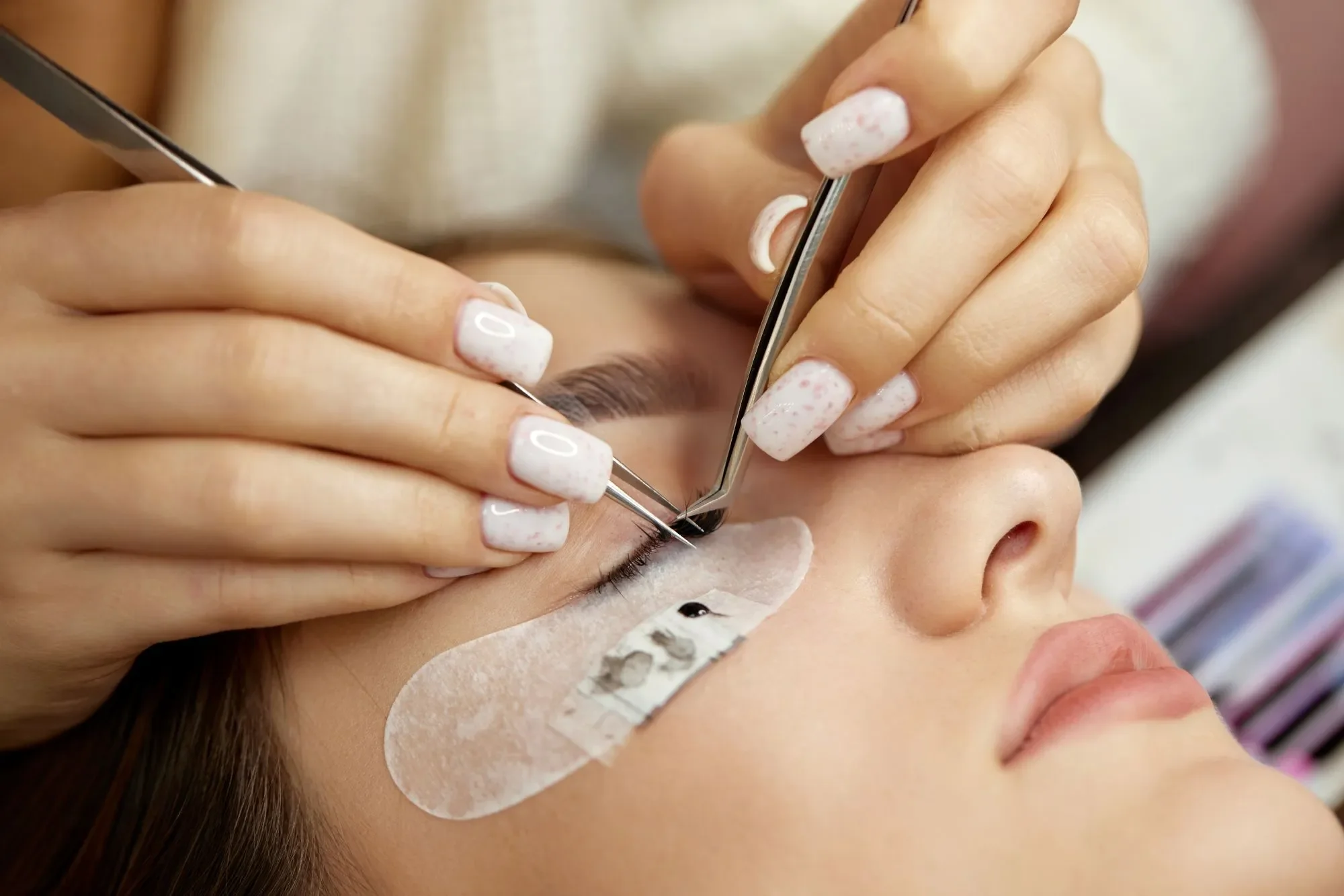 How To Choose The Right Lash Style For Your Eye Shape
