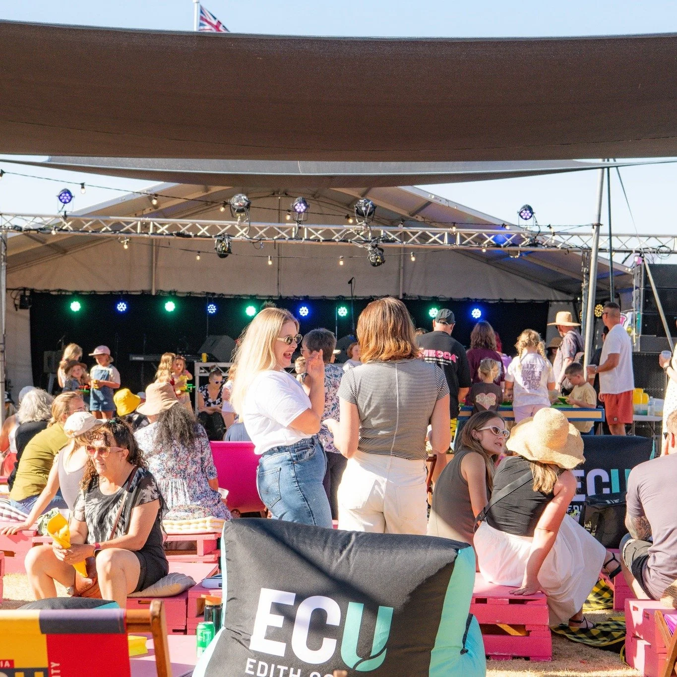 🎉 FREE ENTERTAINMENT AT THE FRINGE HUB THIS WEEKEND!
The Fringe Garden is the place to be, good vibes, great tunes, food vans and all the summer energy.

FRIDAY IN THE FRINGE GARDEN
Food vans from 5PM
DJ Nosh | 5&ndash;7PM &mdash; high‑energy blends