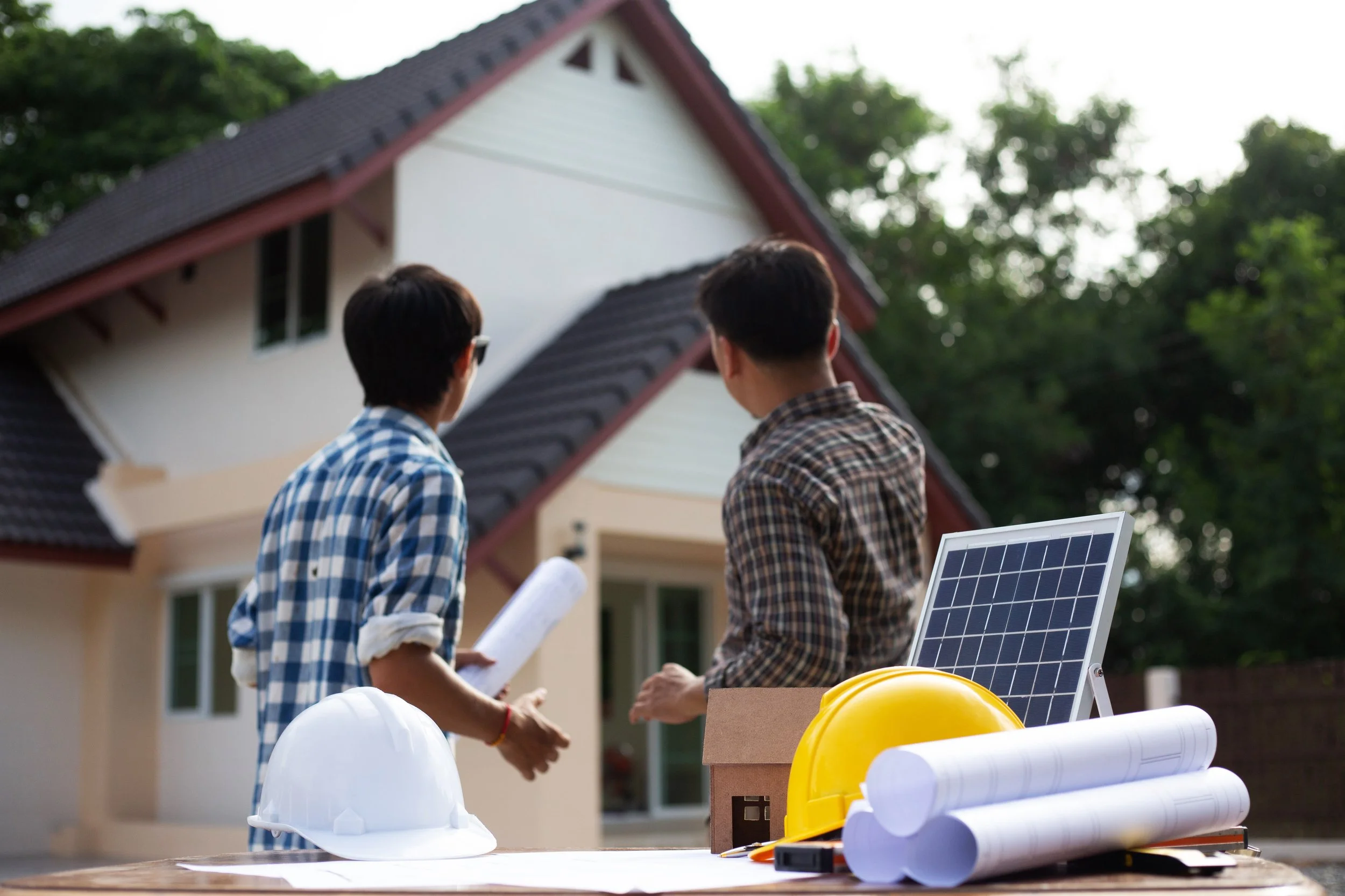 Team Engineers are writing solar panel for home construction des (Copy)
