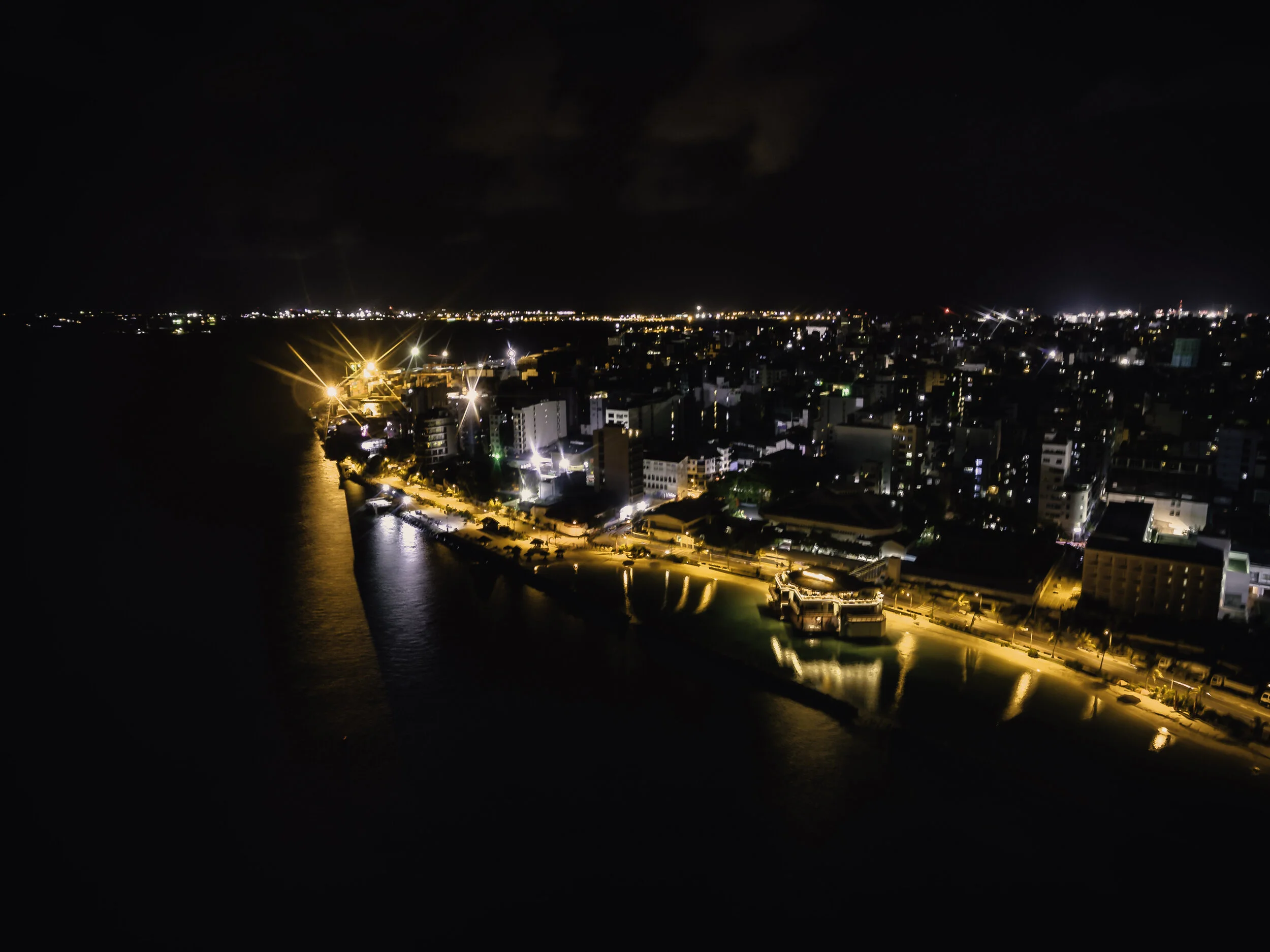 HDR PHOTO MALE NIGHTLIGHT.jpg