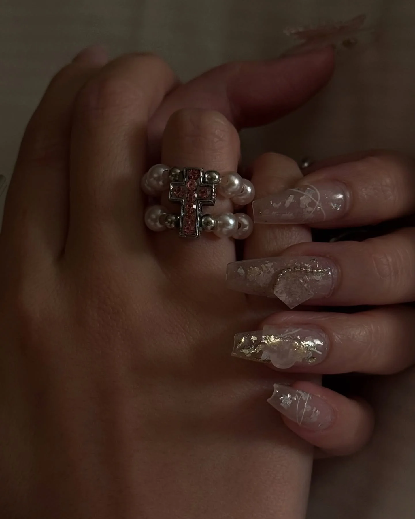 Pink pearl
#pinkring #hand #handmodel #modeling #handstagram #handmodeling #jewelry #jewelryaddict #jewelrygram #hands #handmodel #handshooting #nails #nailsmodel #losangeles #california #nailstagram #handstagram #hand #nails #nailstagram