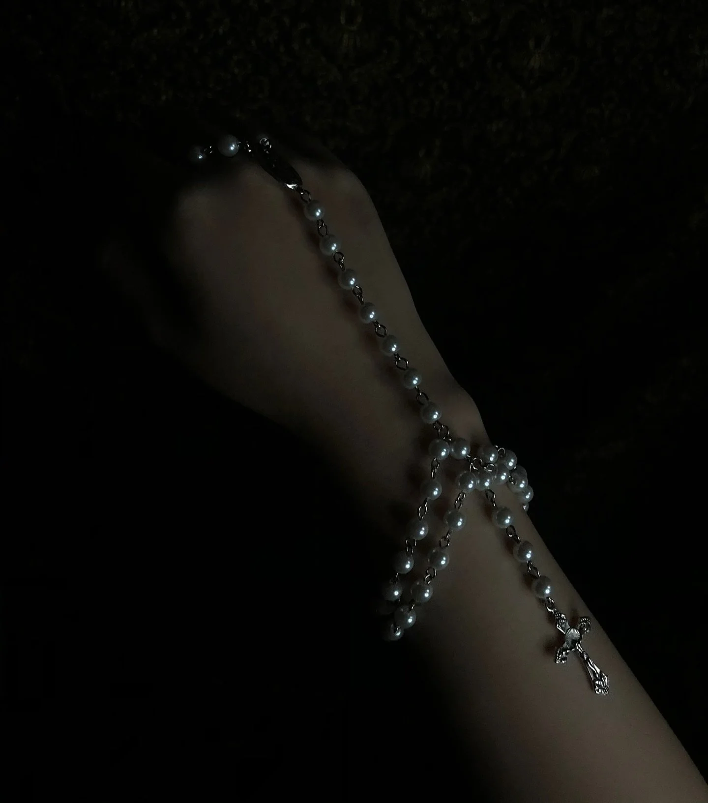 💍Souliverse: AVANT-GARDE PEARL DANGLE
#hands #handmodel #handshooting #nails #nailsmodel #partsmodel #pressons #pressonnails #losangeles #california #nailstagram #handstagram #hand #baroque #baroquejewellery #pearl #avantgarde
