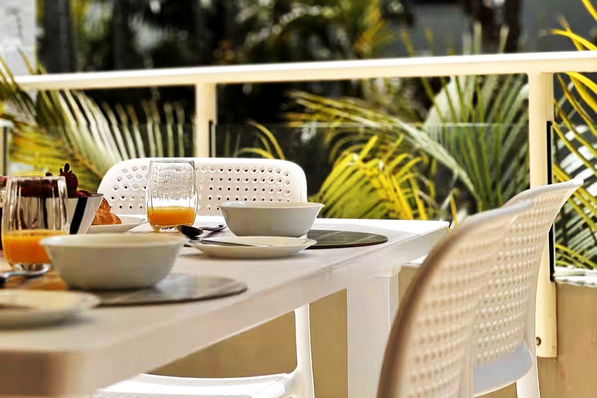 Sunshine, Coffee &amp; the River at Your Doorstep