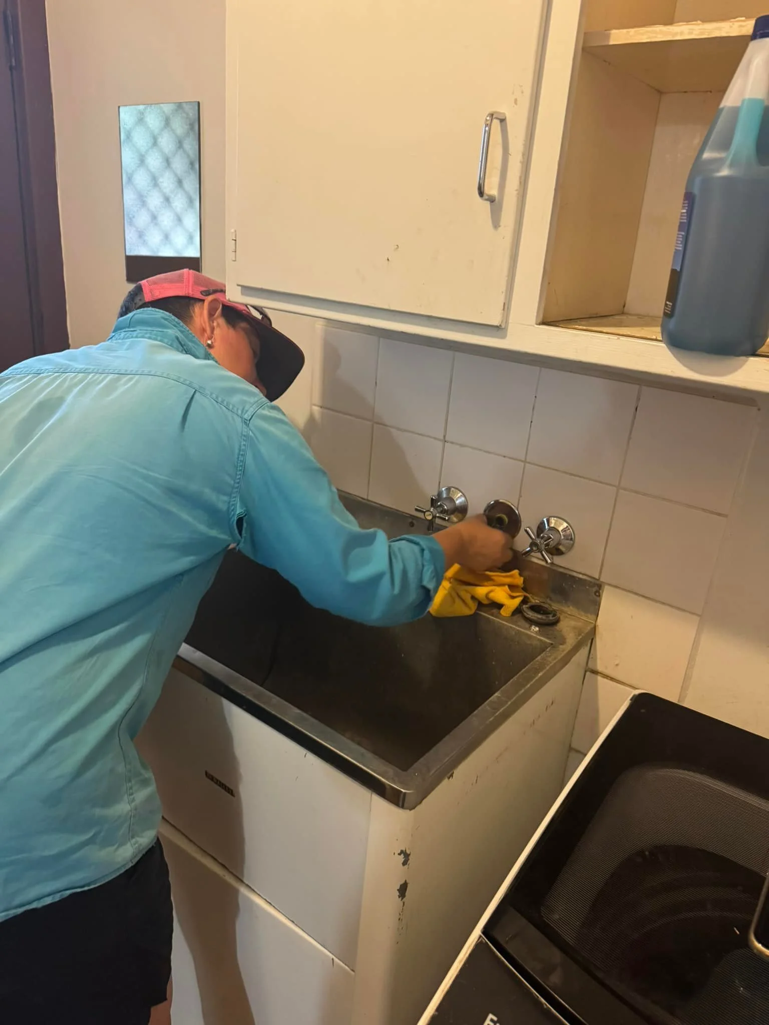 Thank you to the volunteers who have been helping getting the Thomson Place house ready for our new curate &amp; his family! 
We appreciate you! 💕