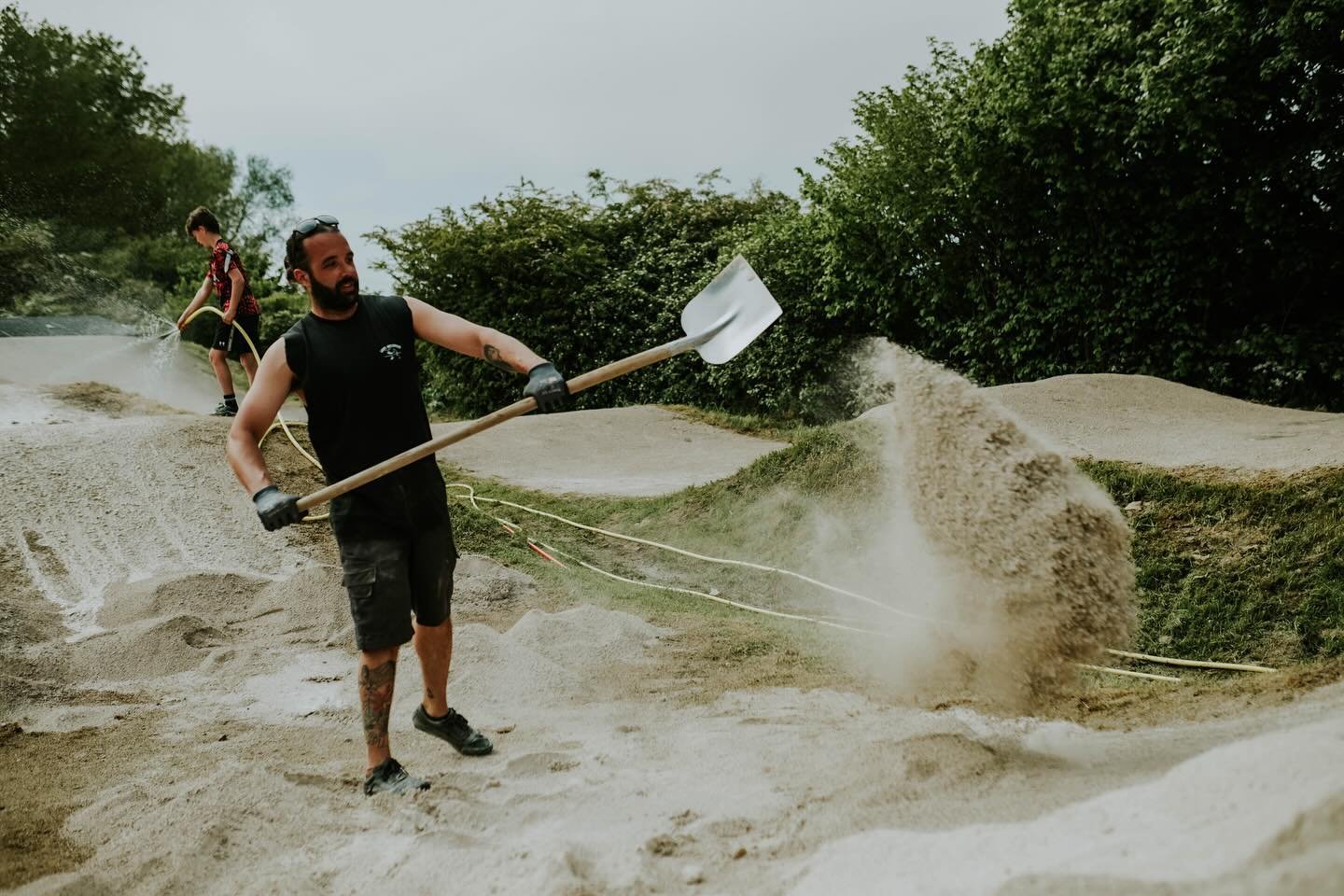 Massive community effort resurfacing the track over the weekend thanks to all involved will post more photos soon ❤️
&bull;
📸 @stateofloveandtrustalex
&bull;
#gy95 #gy95bmx #gypotrails #bmx #community