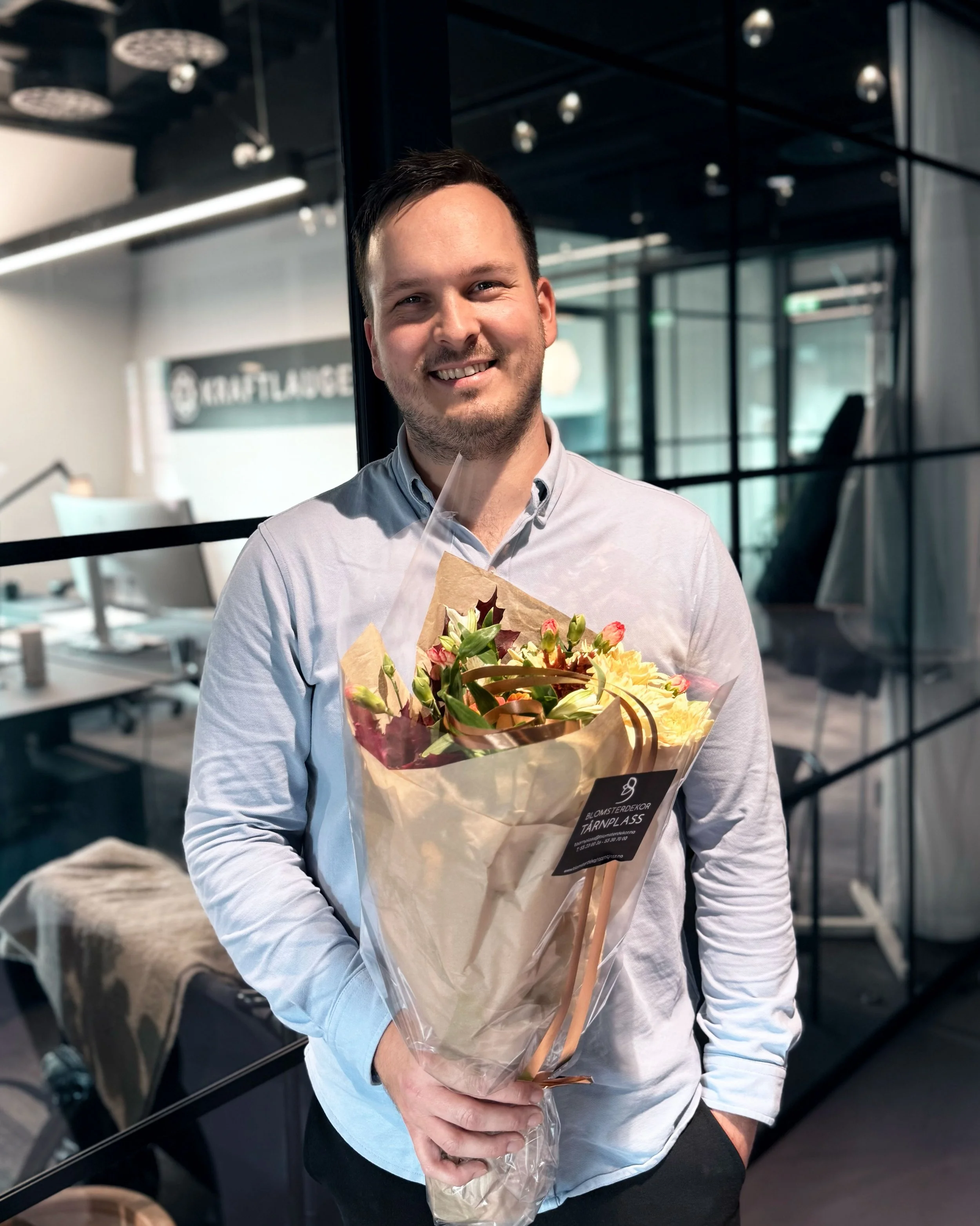 Si hei til Adrian – vår nye frontend-utvikler👋💻