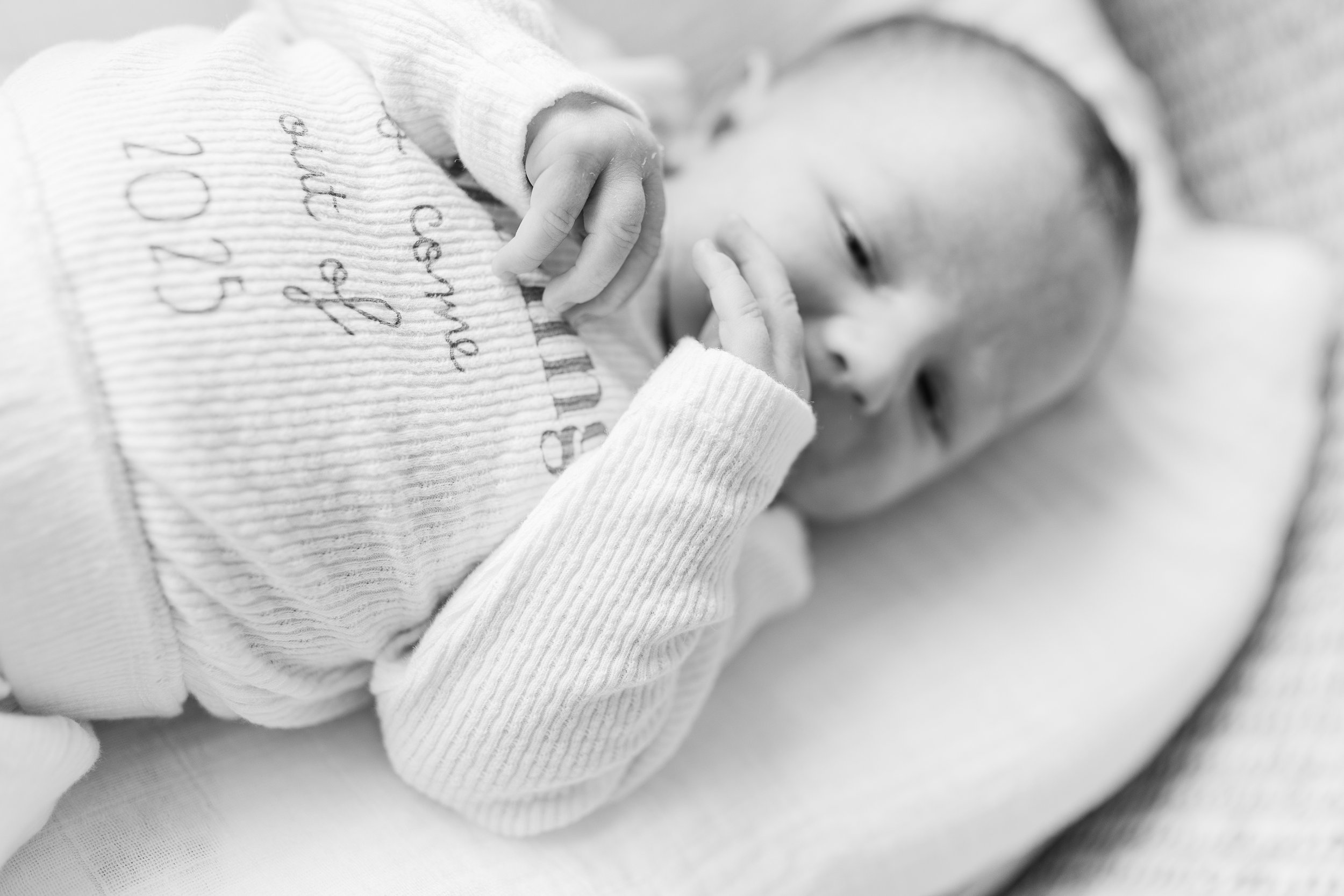 Laura_Newborns_April20255198.jpg